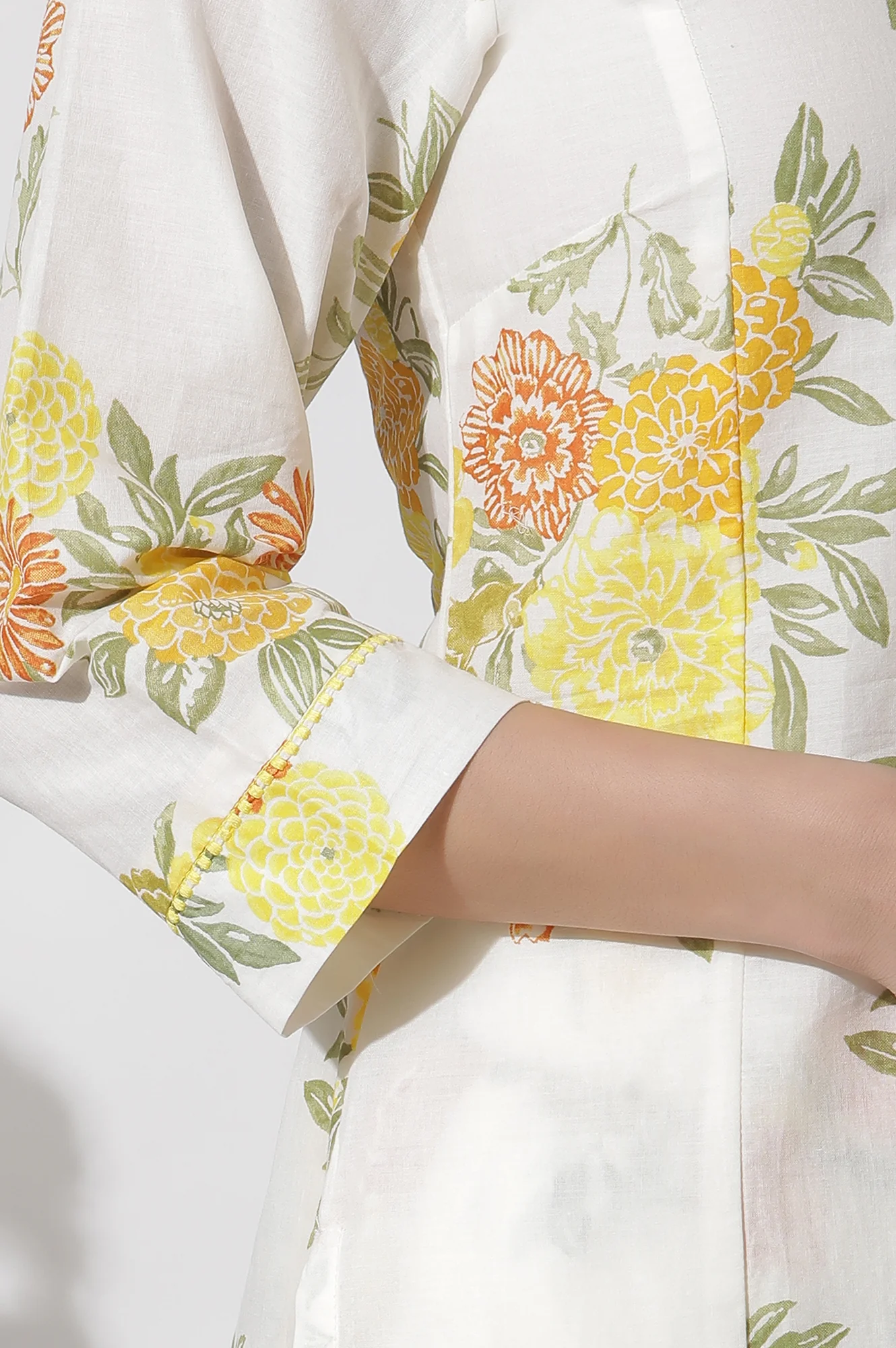 White Floral Printed Cotton Kurta, Pants And Kota Dupatta Set - Image 7