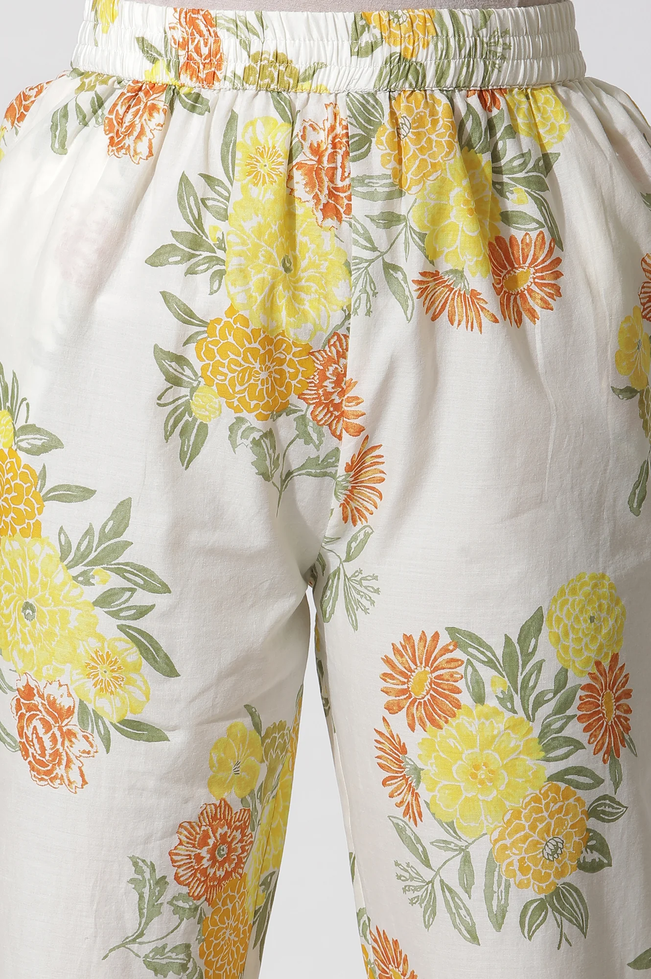 White Floral Printed Cotton Kurta, Pants And Kota Dupatta Set - Image 8