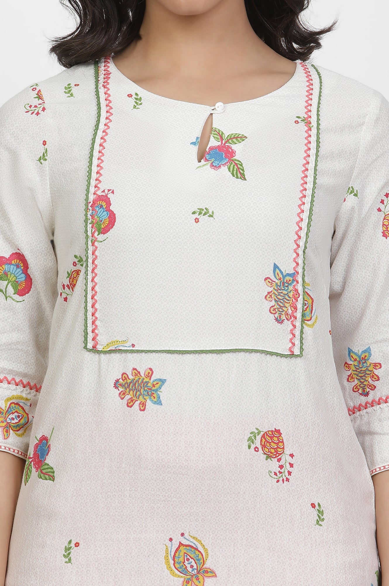 White Floral Printed Kurta And Pants Set - Image 6