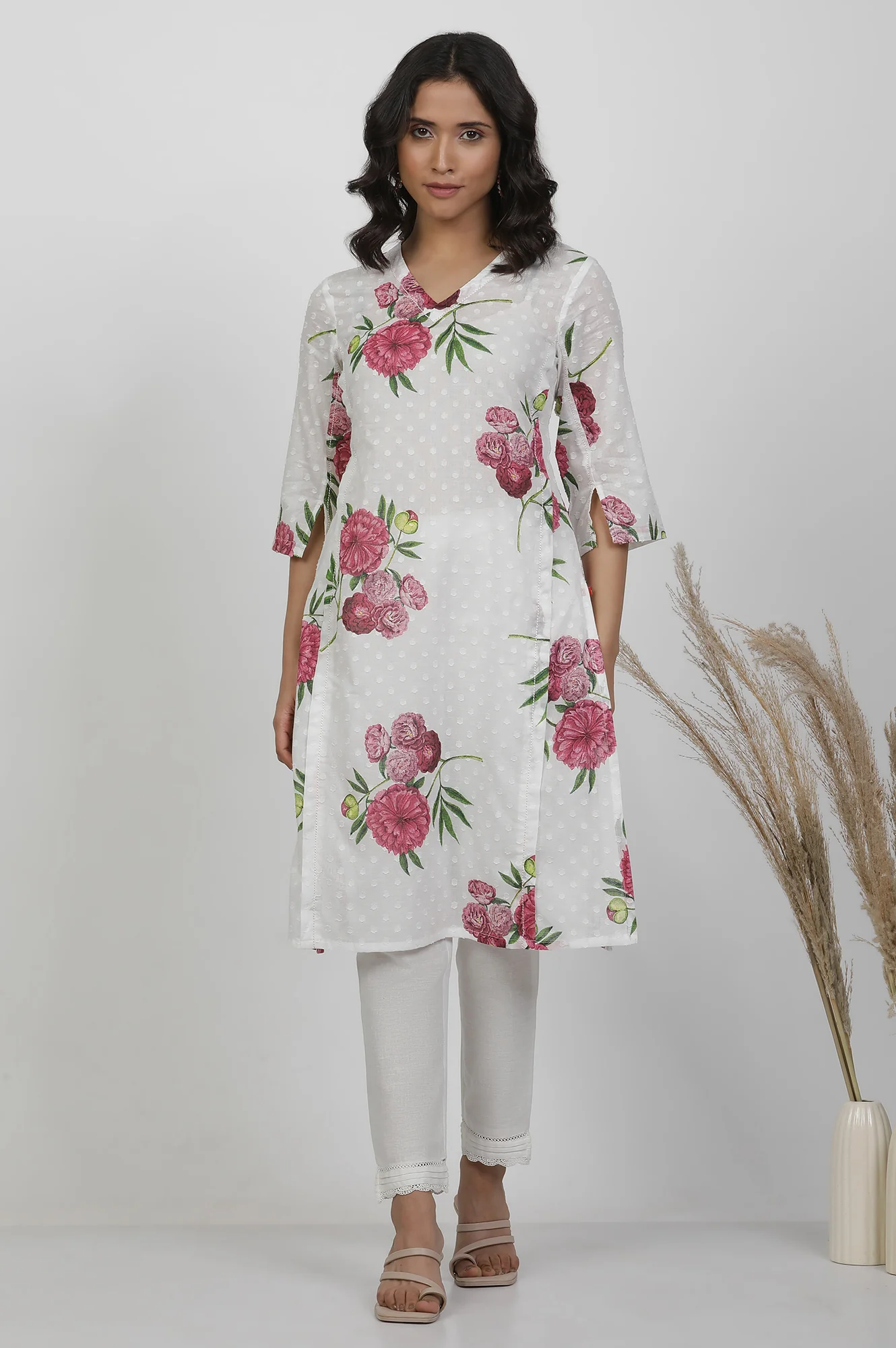 White Floral Printed Textured Cotton Kurta - Image 2