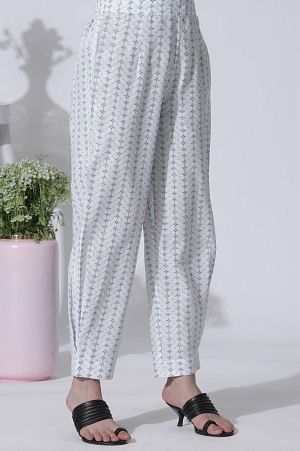White Geometric Printed V-Neck Cotton Kurta, Salwar With Dupatta Set - Image 9