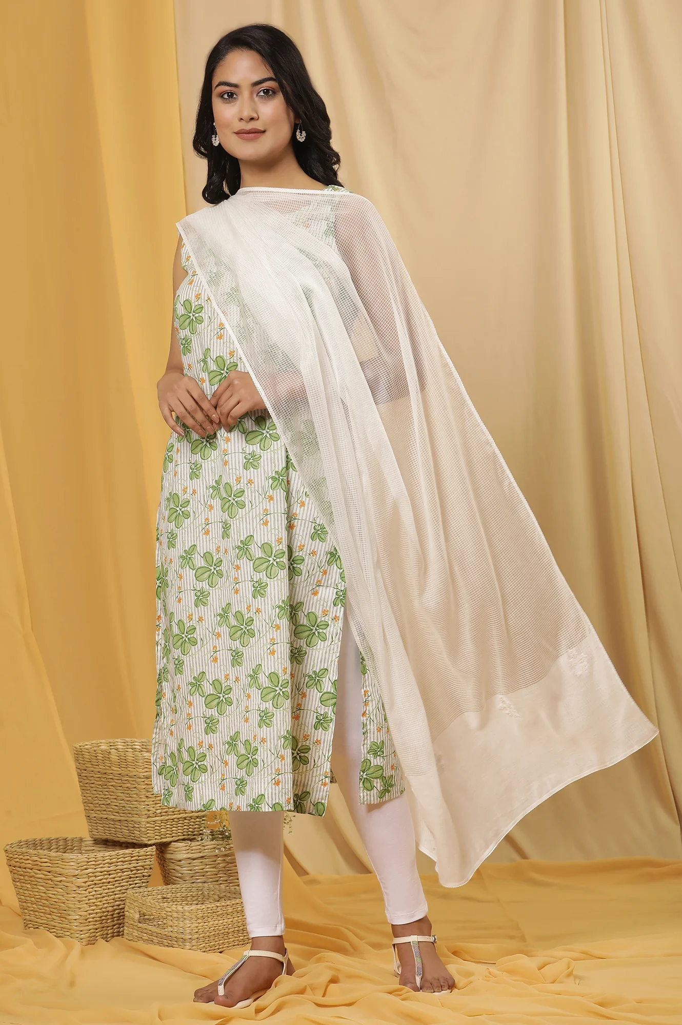 White Kota Embroidered Dupatta With Lace - Image 2