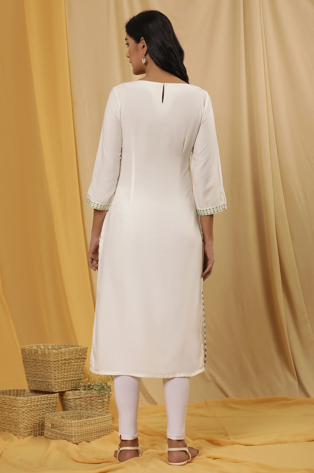 White Printed Kurta And Tights Set - Image 4