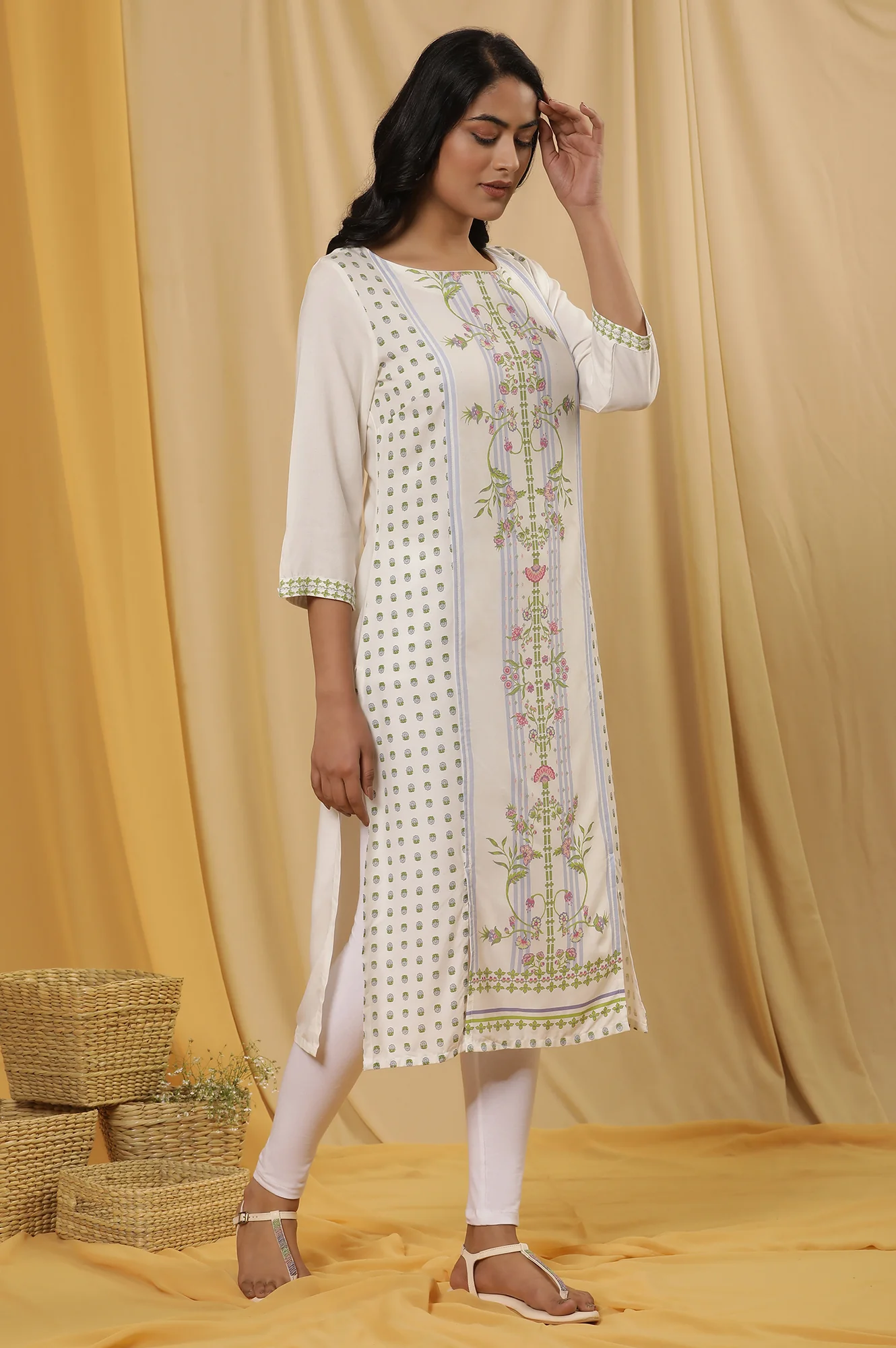 White Printed Kurta And Tights Set - Image 5