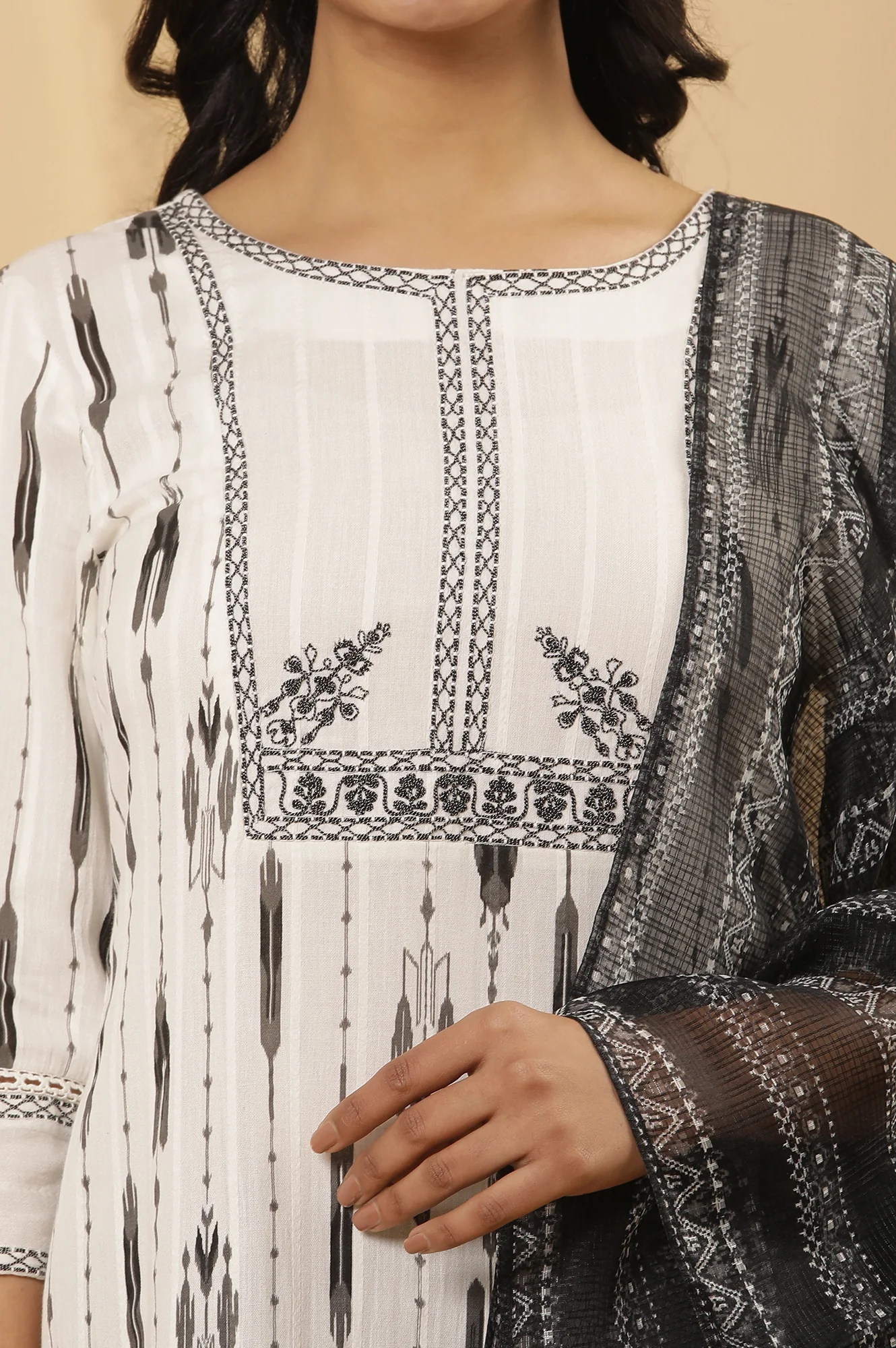 White Printed Kurta, Trousers And Kota Dupatta Set - Image 6