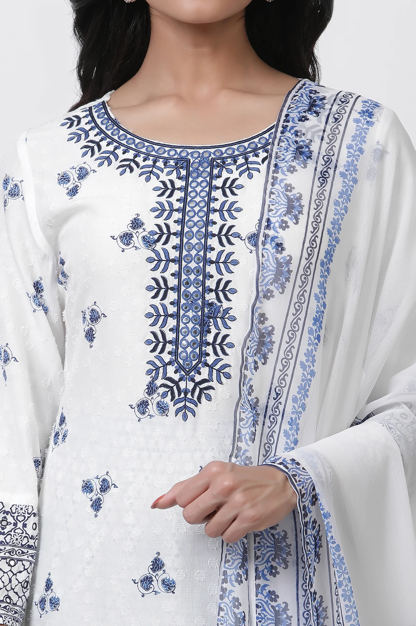 White Printed Kurta With Embroidery, Pants And Dupatta Set - Image 6