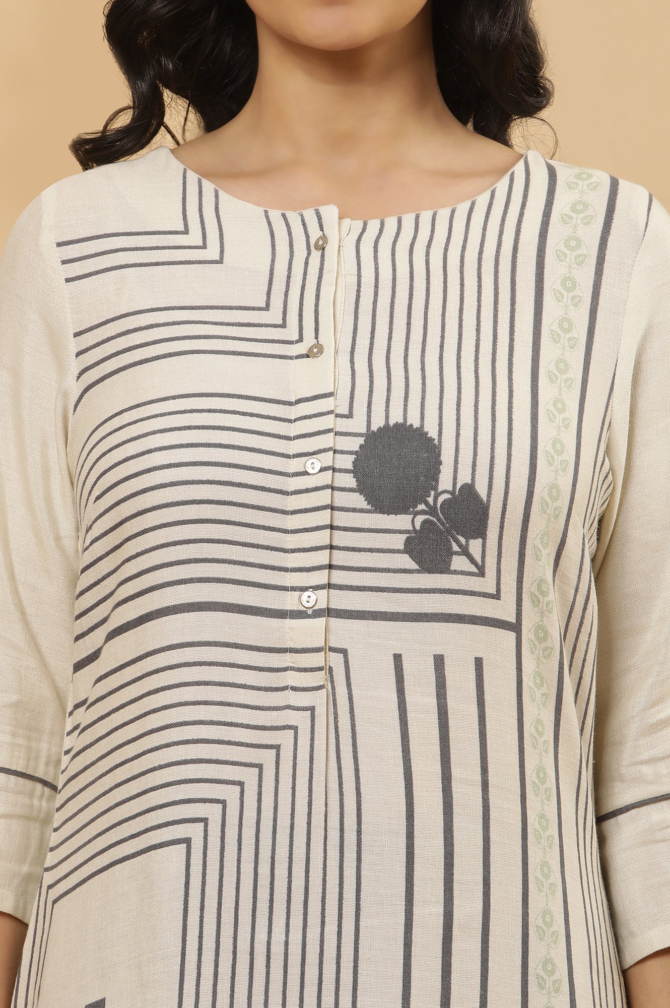 White Straight Printed Kurta And Pants Set - Image 6