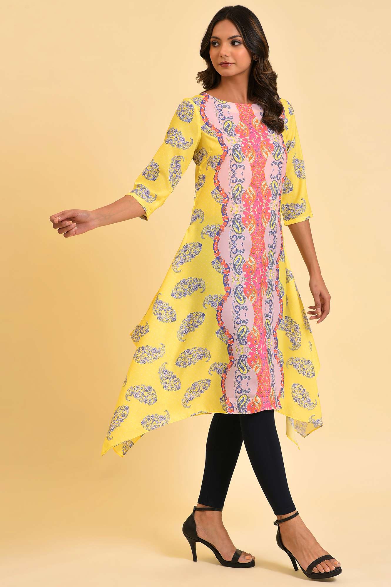 Yellow Centre Placement Asymmetrical kurta - Image 4
