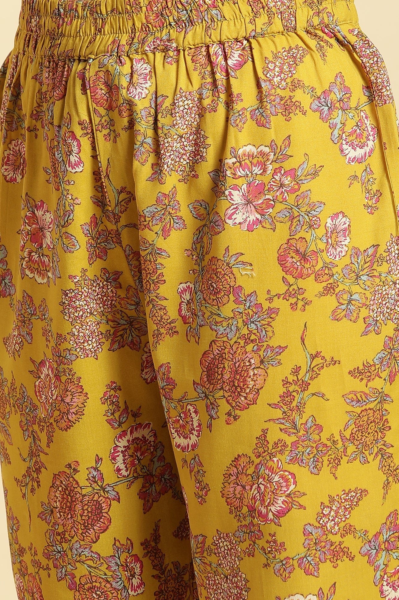 Yellow Chander Floral Printed Kurta, Pants And Dupatta Set - Image 9