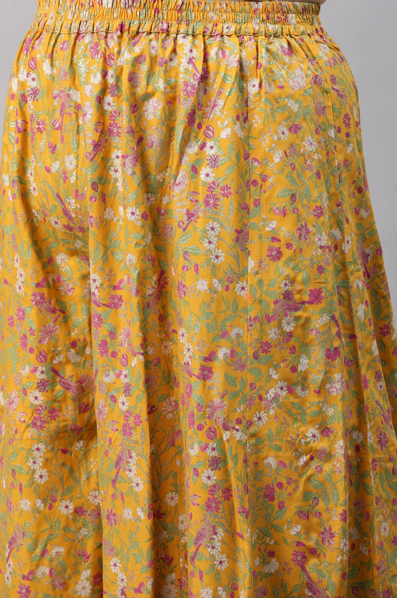 Yellow Embroidered kurta Wth Culottes And Pink Dupatta - Image 6