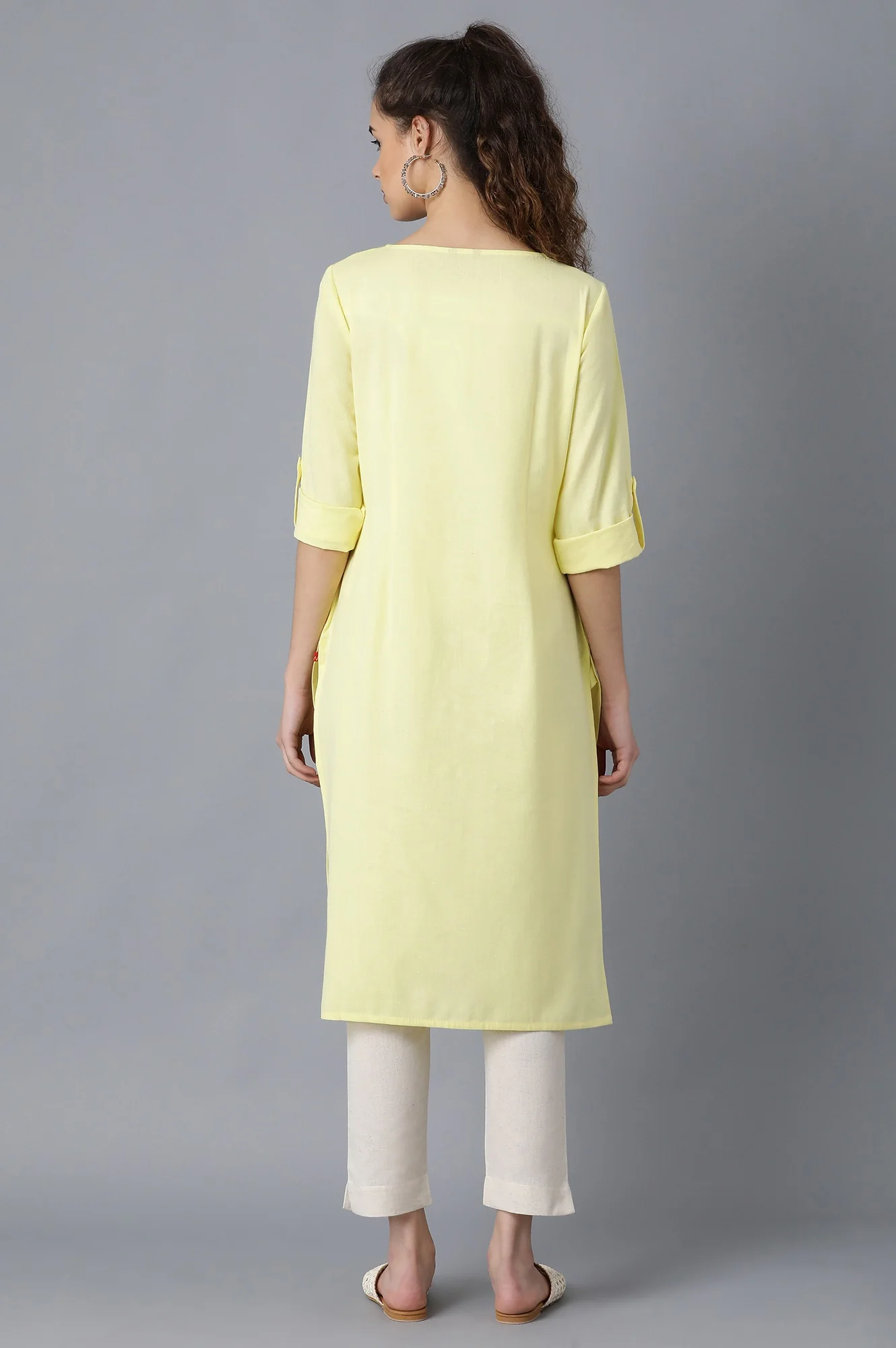 Yellow Round Neck Solid kurta - Image 2