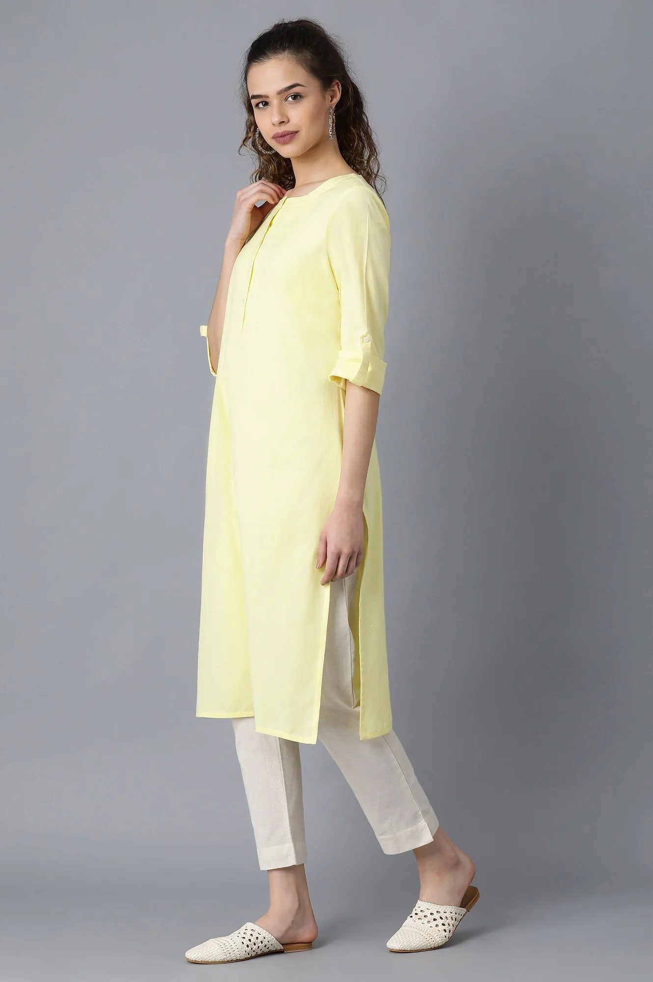 Yellow Round Neck Solid kurta - Image 3
