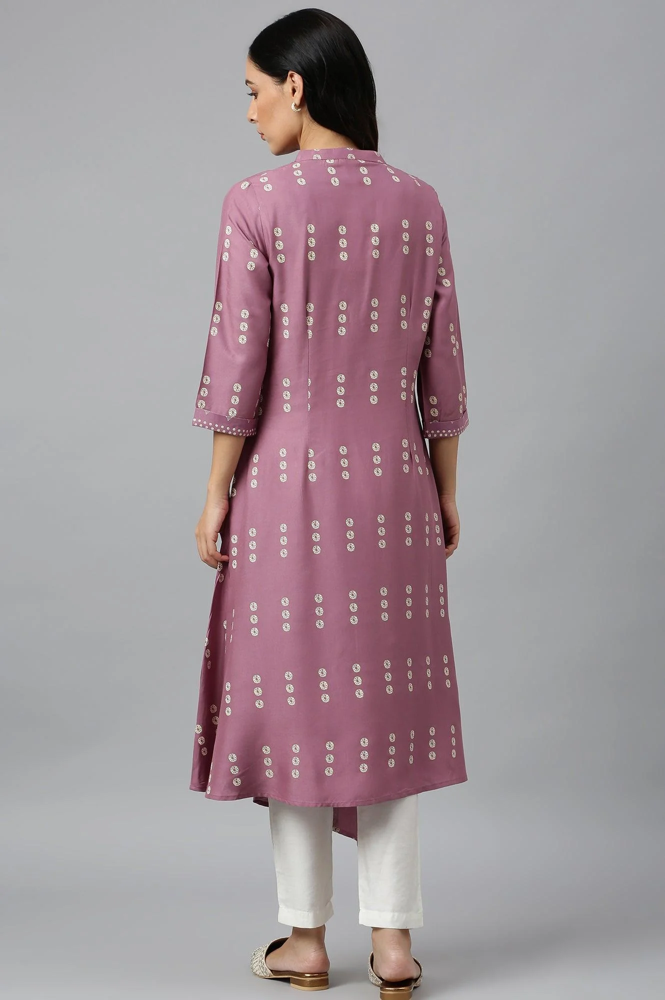 Purple Asymmetric Hemline kurta In Mandarin Collar - Image 4