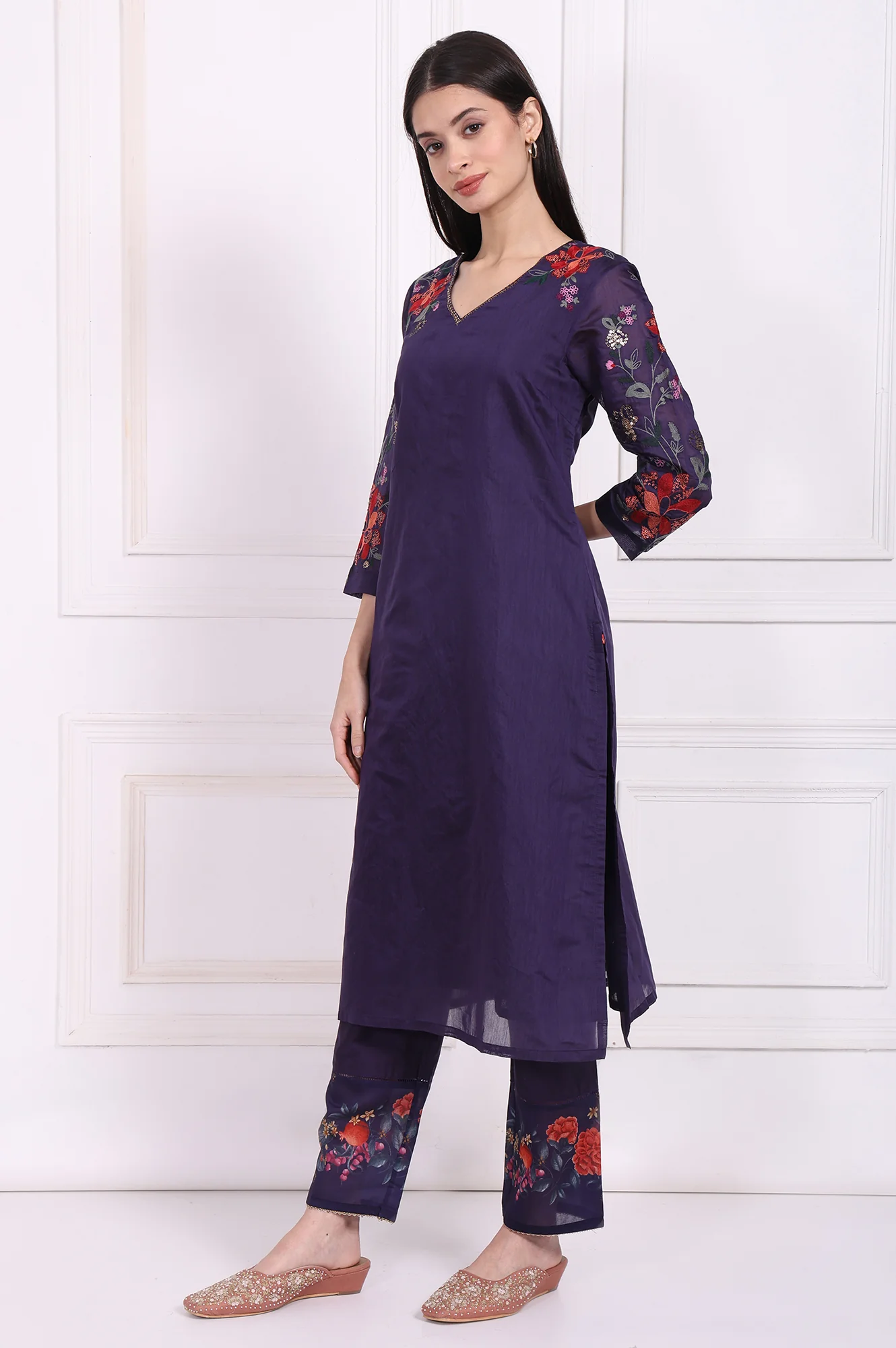 Purple Embroidered Straight Kurta with Straight Pant and Dupatta Set - Image 4