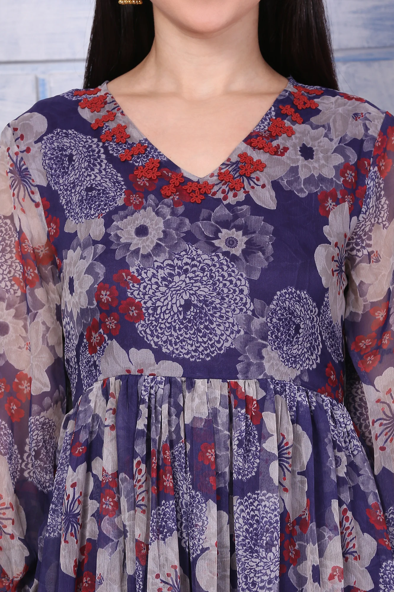 Purple Floral Printed Chiffon Gathered Dress - Image 3