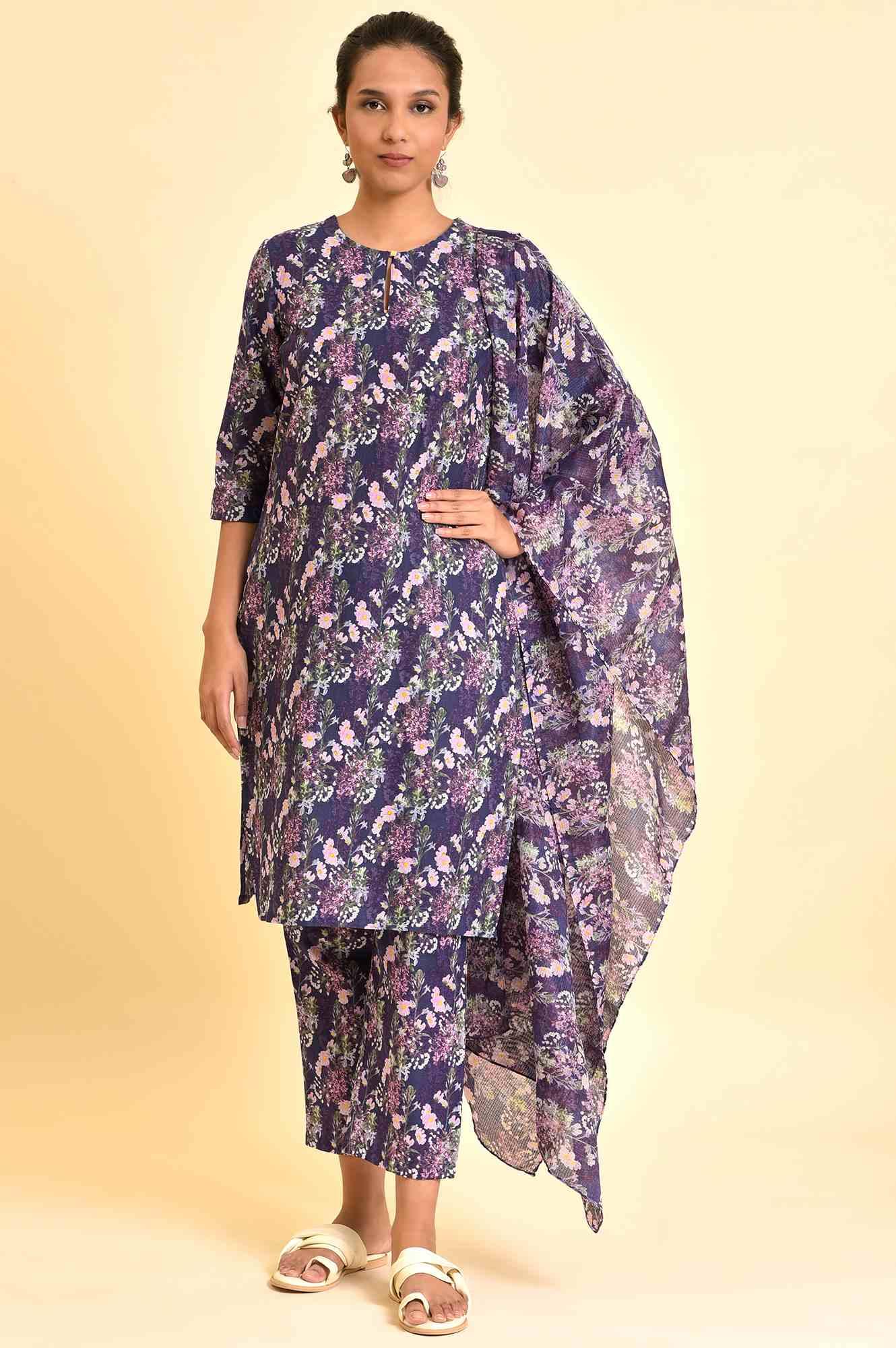 Purple Floral Printed Kurta, Pants & Dupatta Set - Image 2