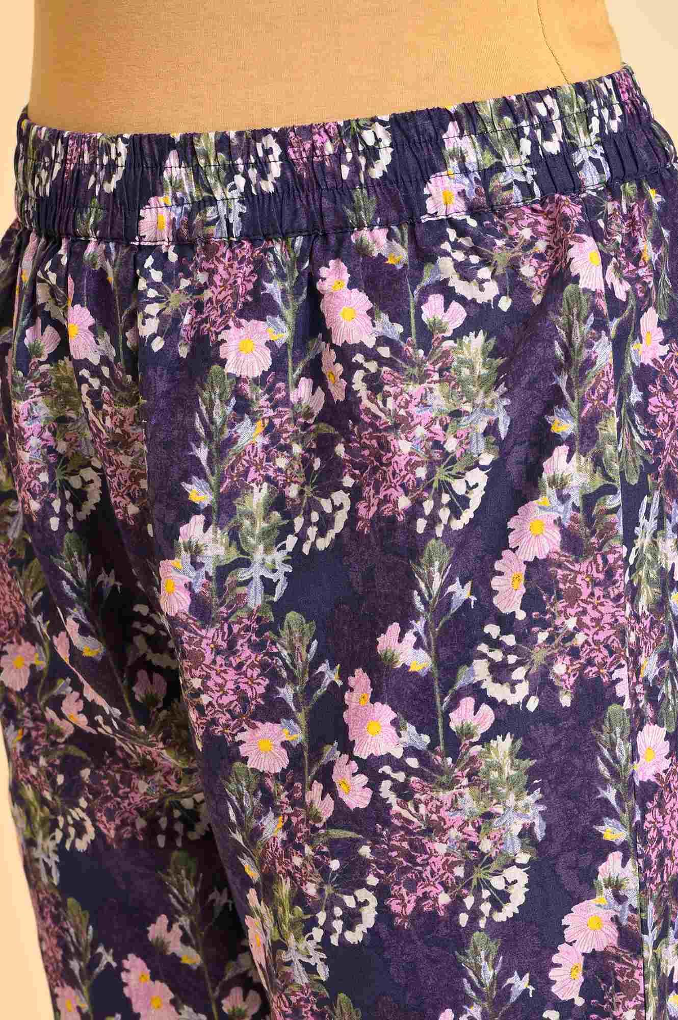 Purple Floral Printed Kurta, Pants & Dupatta Set - Image 8