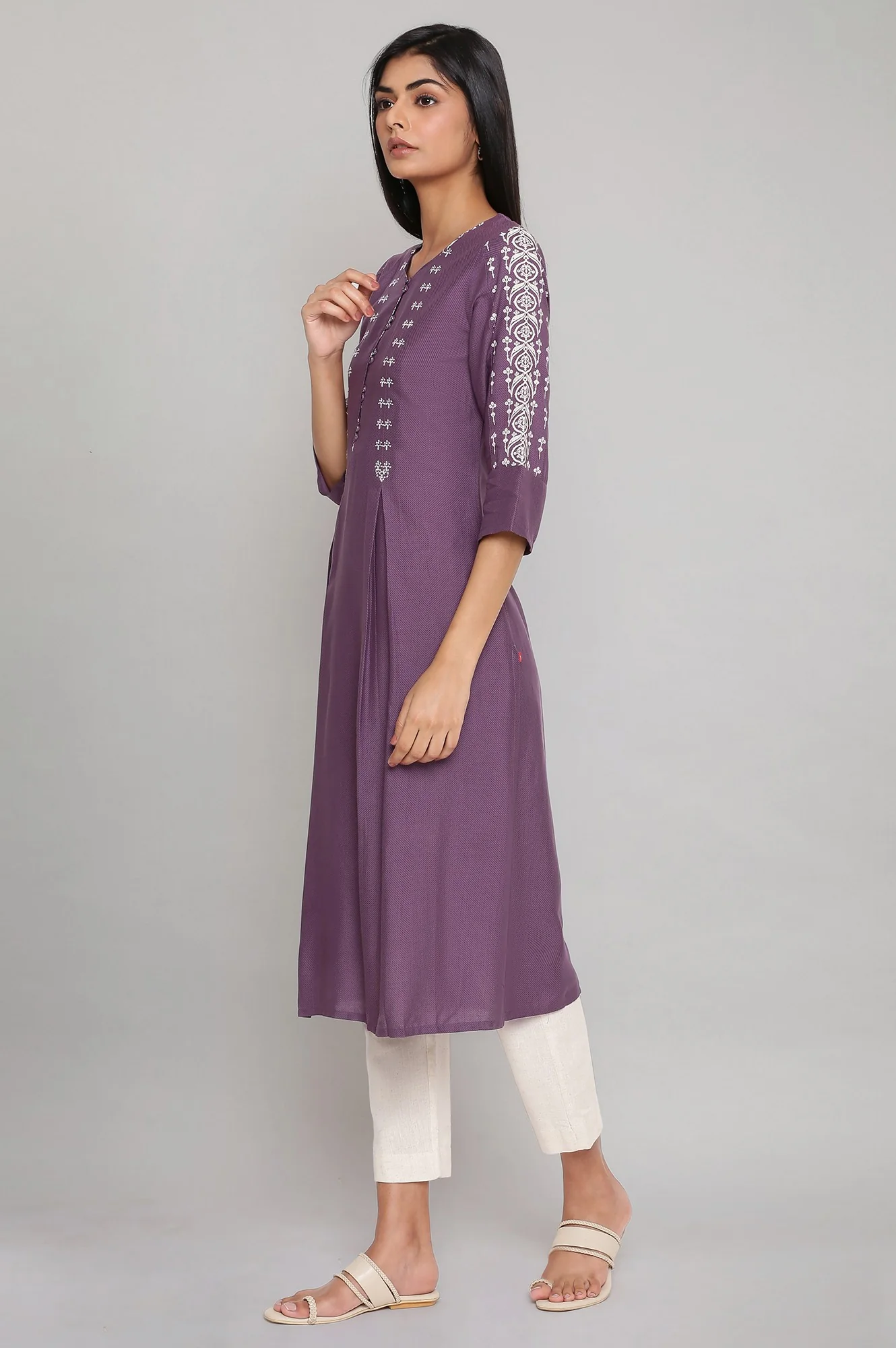 Purple Printed kurta with Embroidery - Image 3
