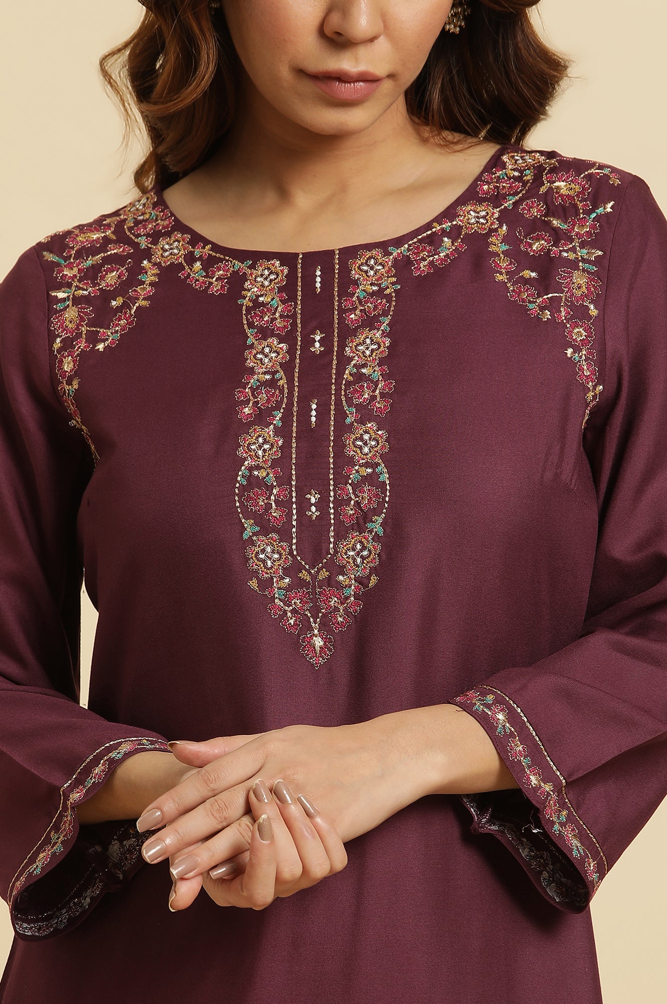 Purple Solid Zari Rayon Straight Kurta and Parallel Pant Set - Image 2
