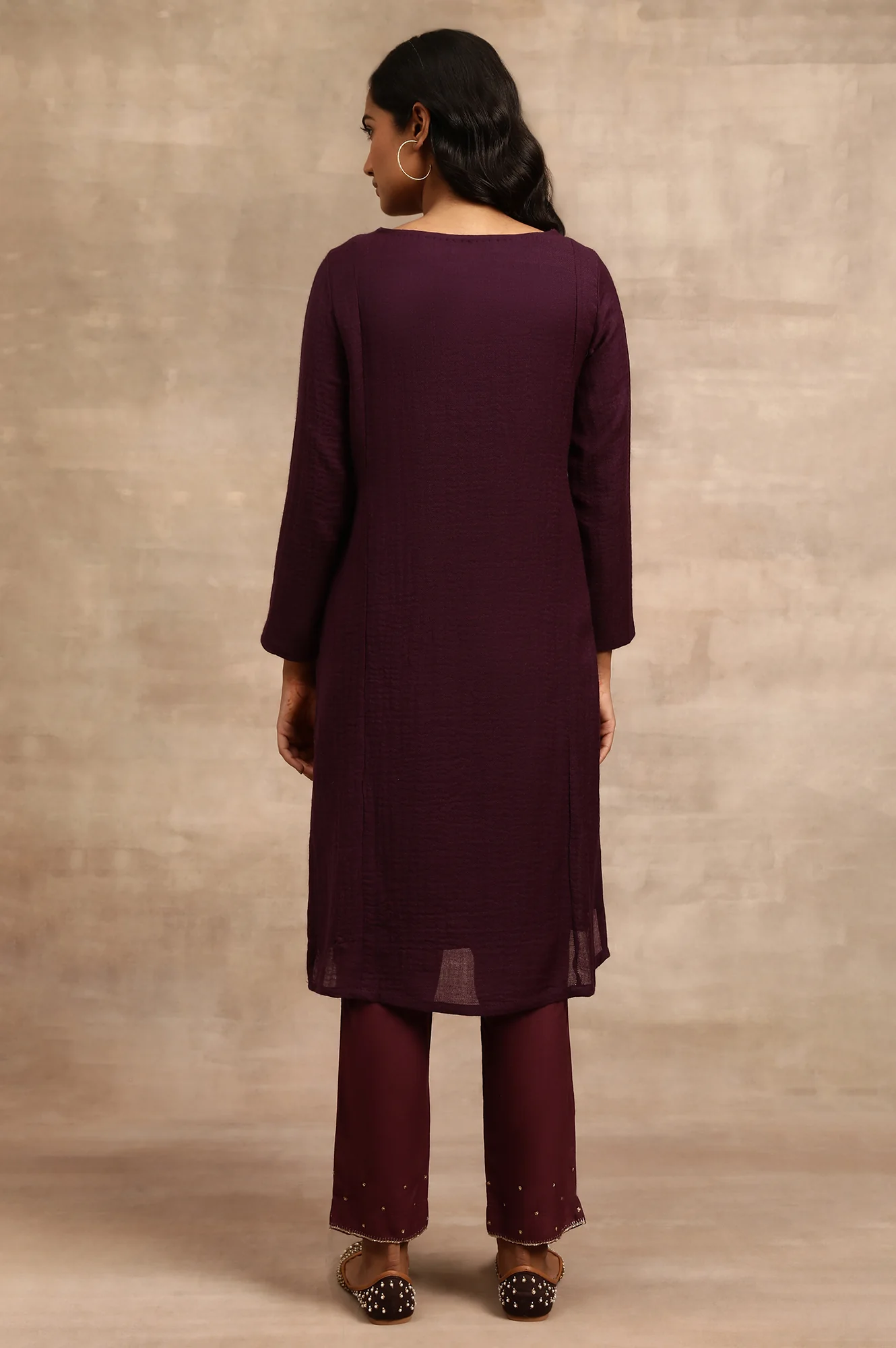 Purple Woollen Embroidered kurta - Image 2