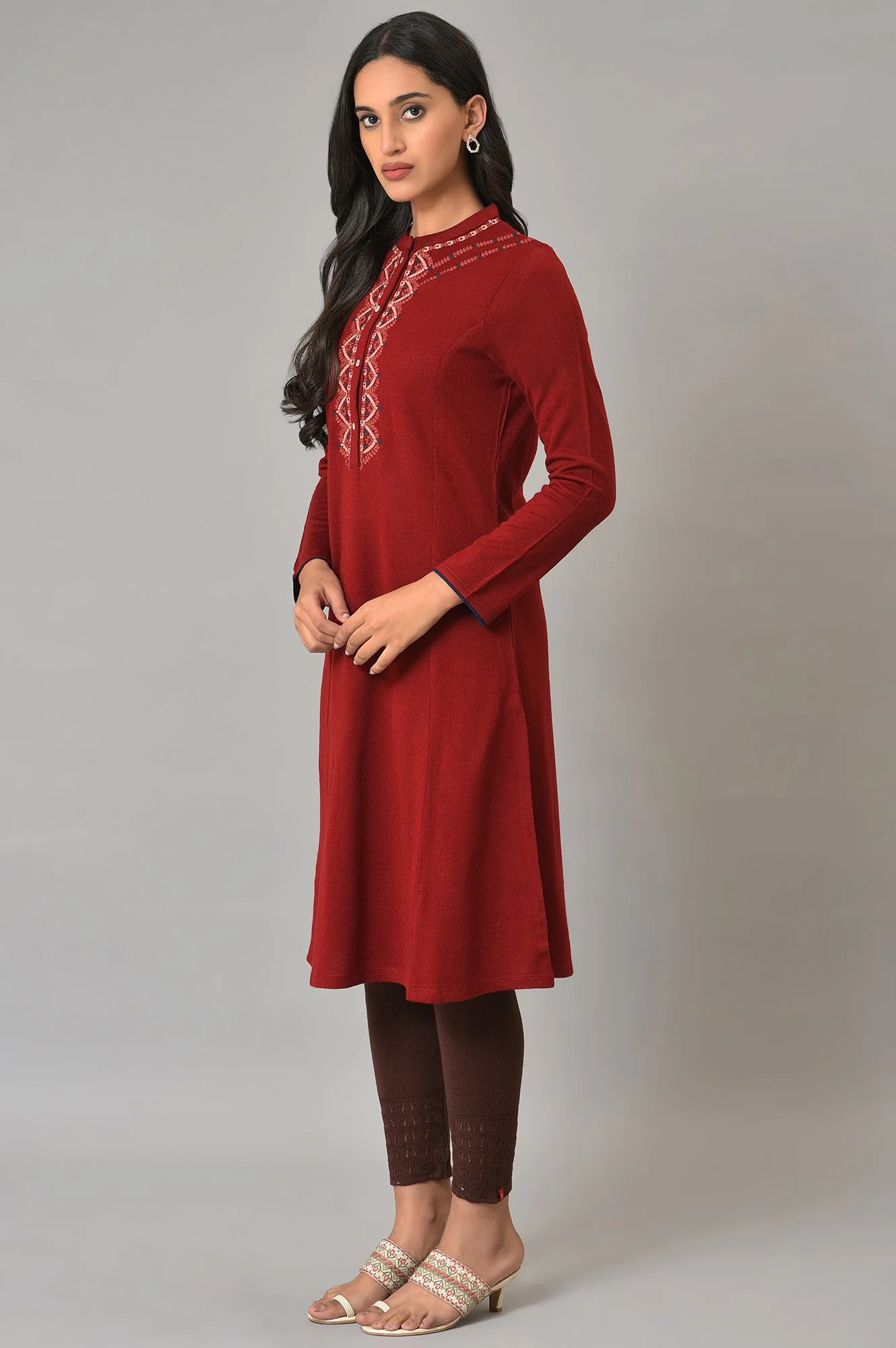 Red A-Line Embroidered Plus Size Winter kurta - Image 3
