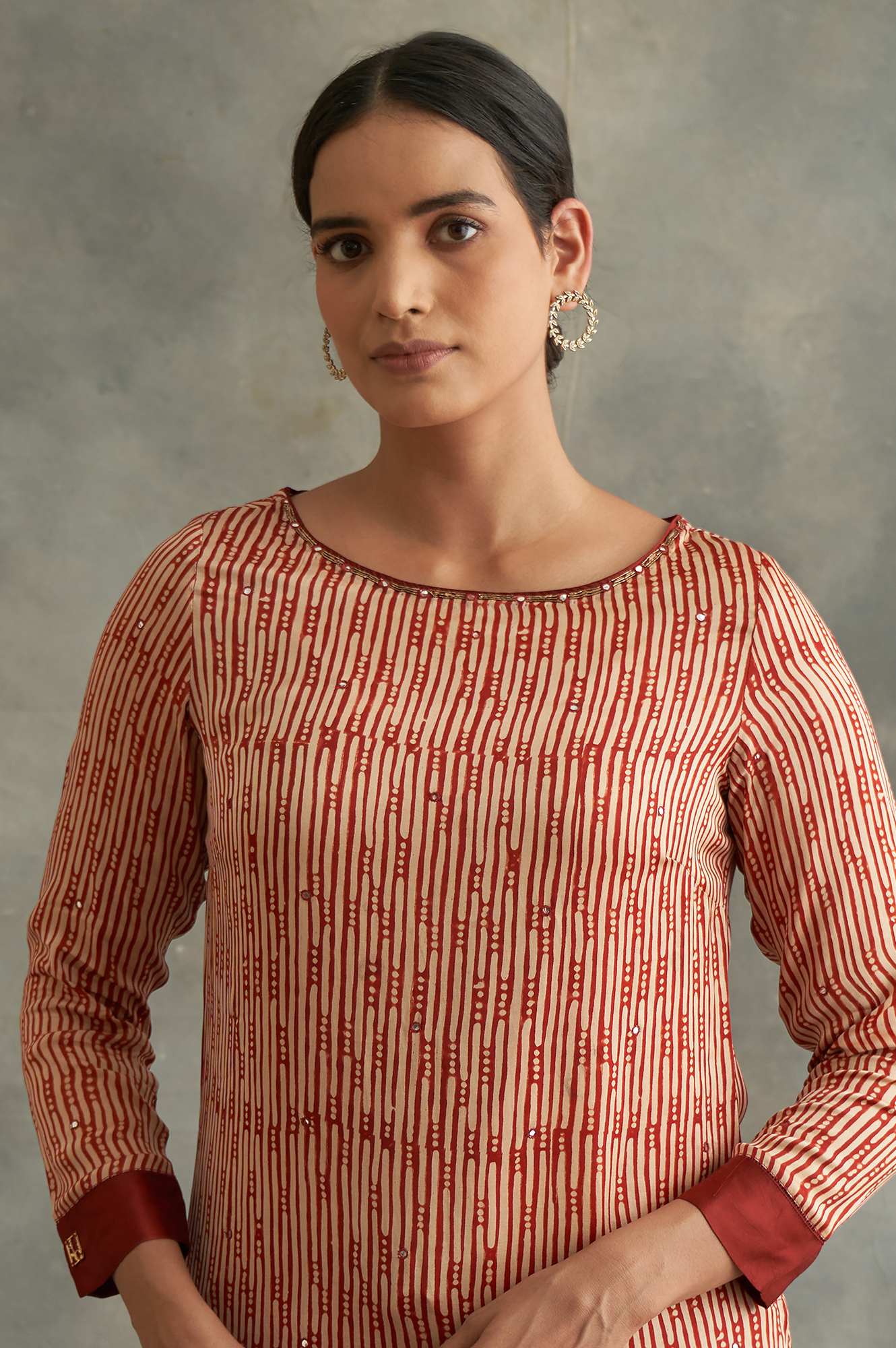 Red Block Printed kurta In Lustrous Satin - Image 6
