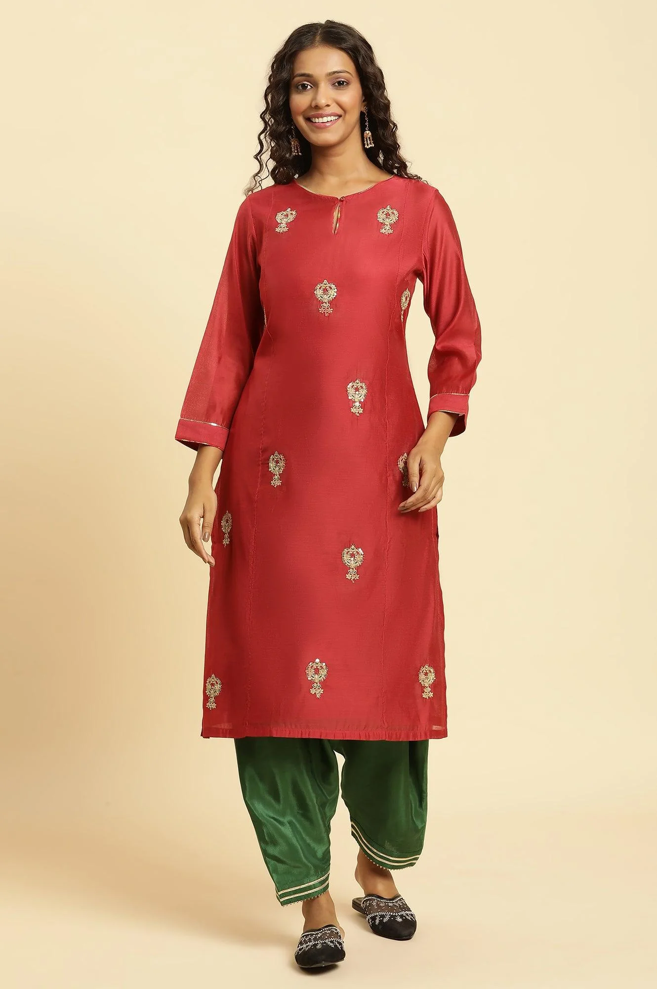 Red Chanderi Straight Kurta With Dori Embroidery - Image 2