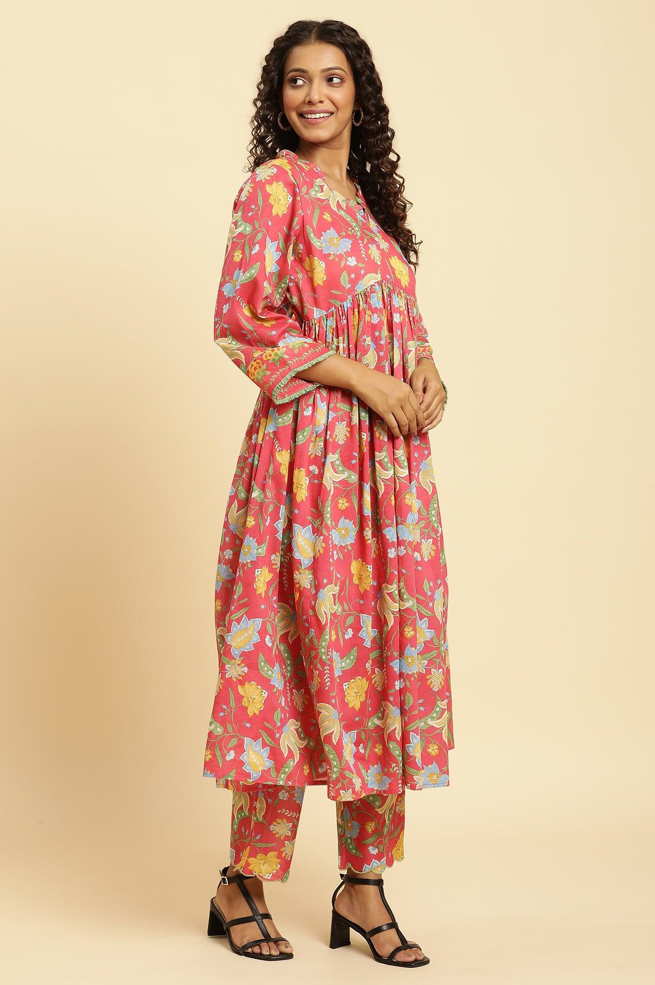 Red Chintz Gathered Kurta, Pants and Dupatta Set - Image 5