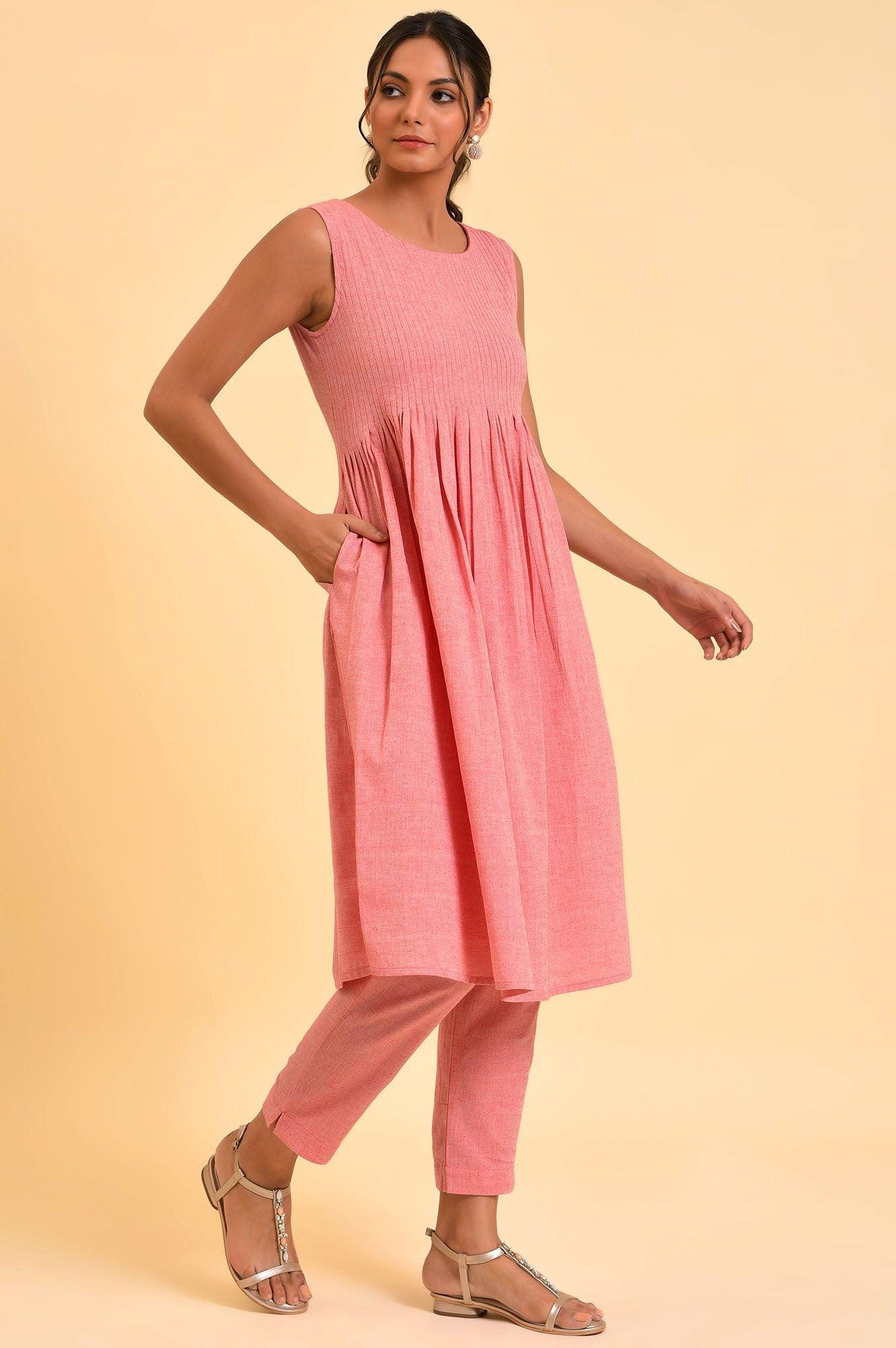 Red Cotton Pleated Sleeveless kurta & Pants Co-Ord Set - Image 4