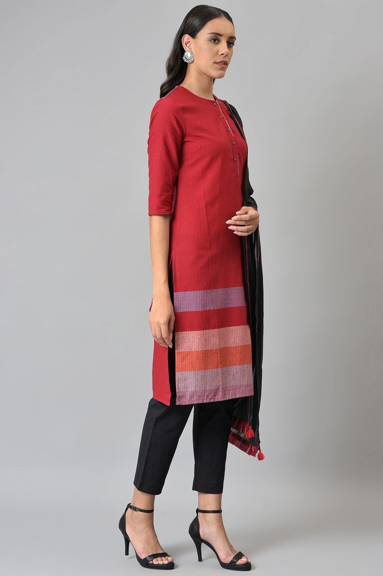 Red Dobby kurta In Round Neck With Black Slim Pants And Dupatta - Image 4