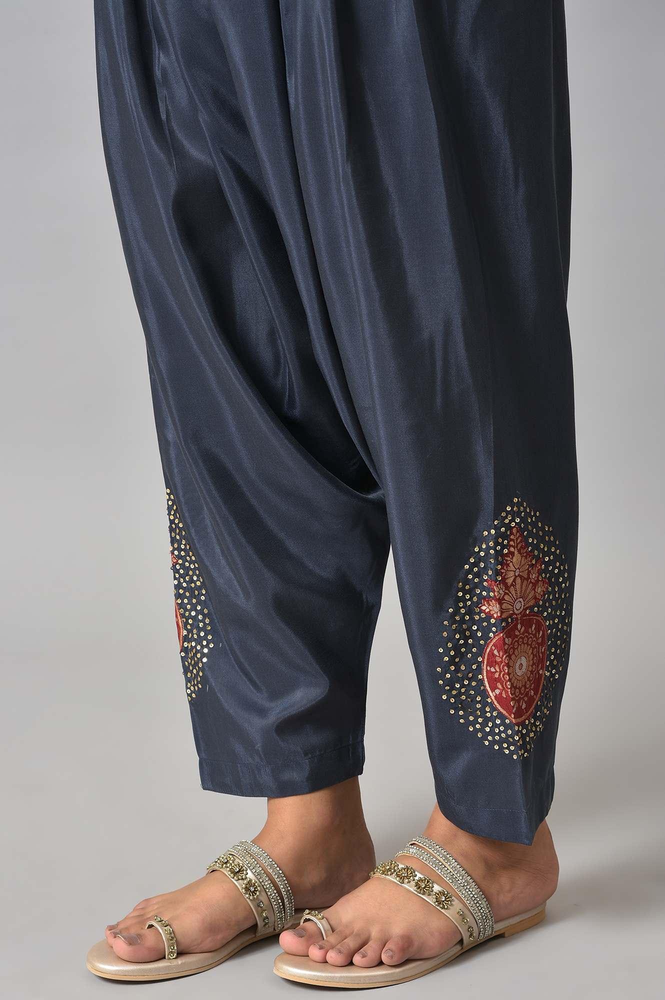 Red Embroidered kurta With Blue Salwar Pants And Dupatta - Image 8