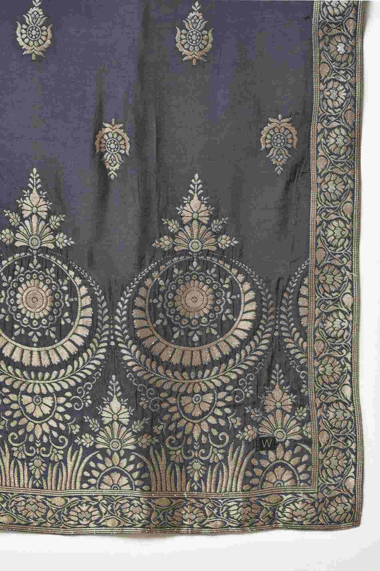 Red Embroidered kurta With Blue Salwar Pants And Dupatta - Image 9