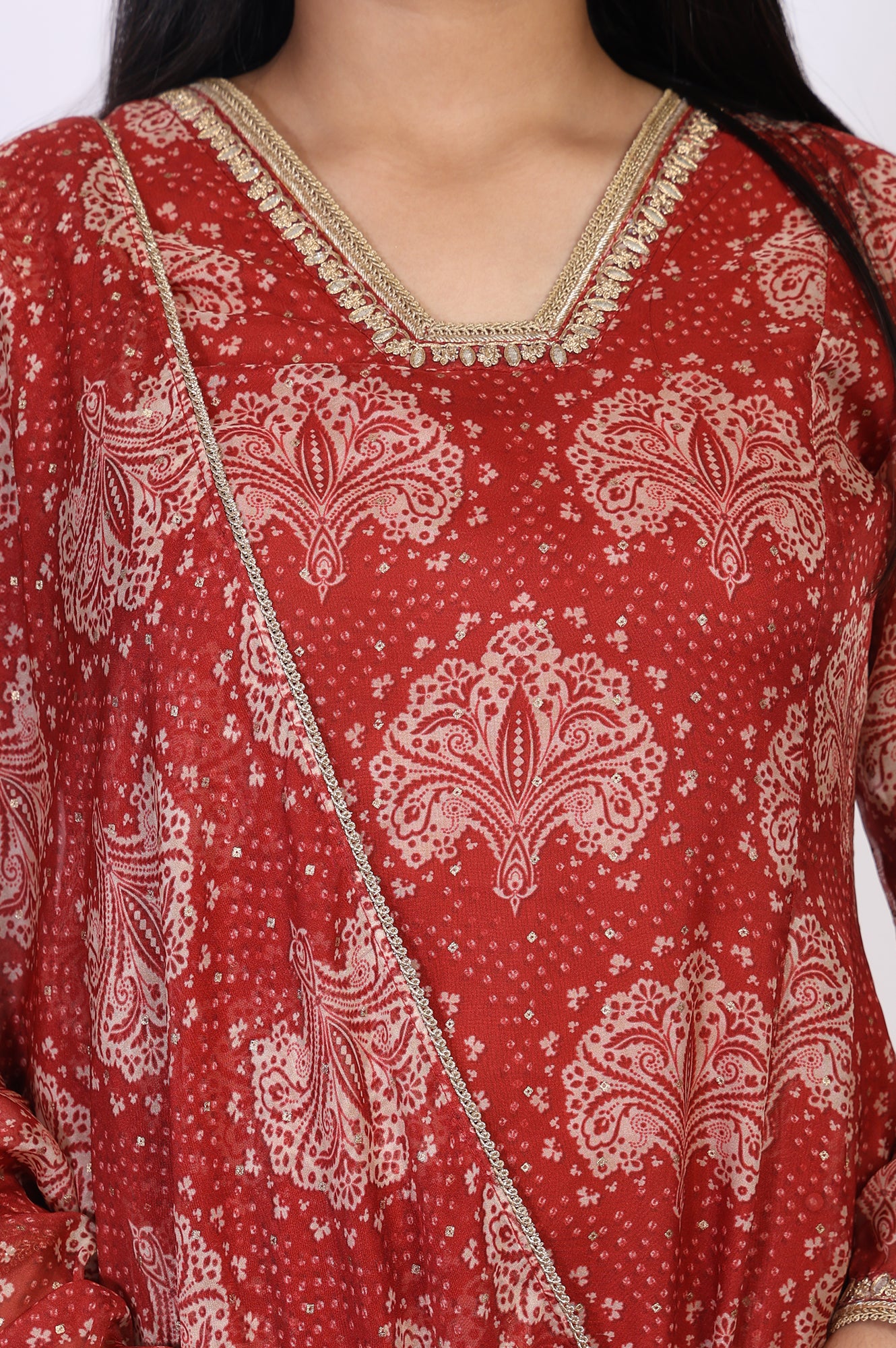 Red Ethnic Motifs Printed Embellished Anarkali Organza Kurta with Straight Pant and Dupatta Set - Image 3