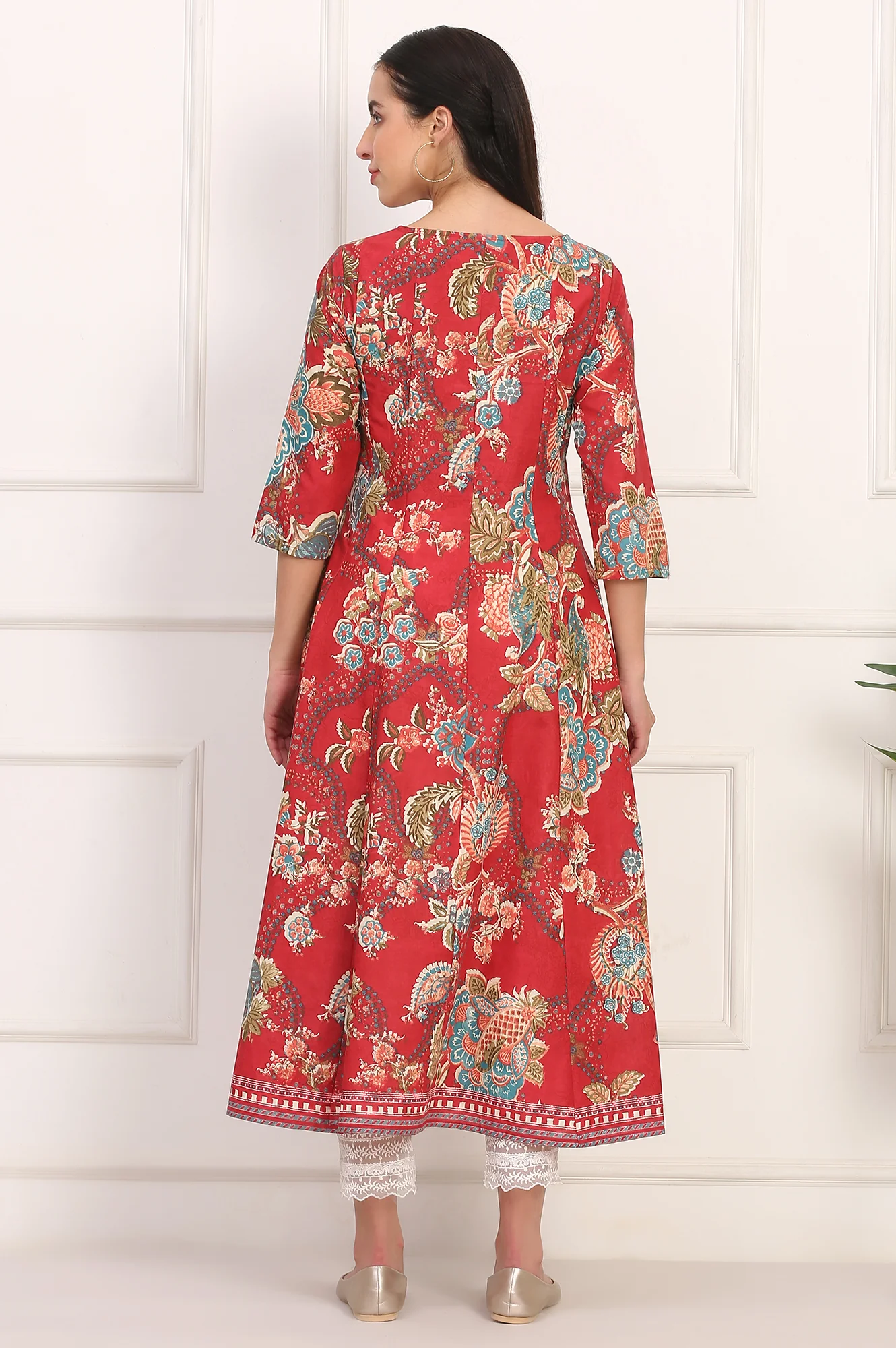 Red Floral Printed Flared Pure Cotton Kurta - Image 5