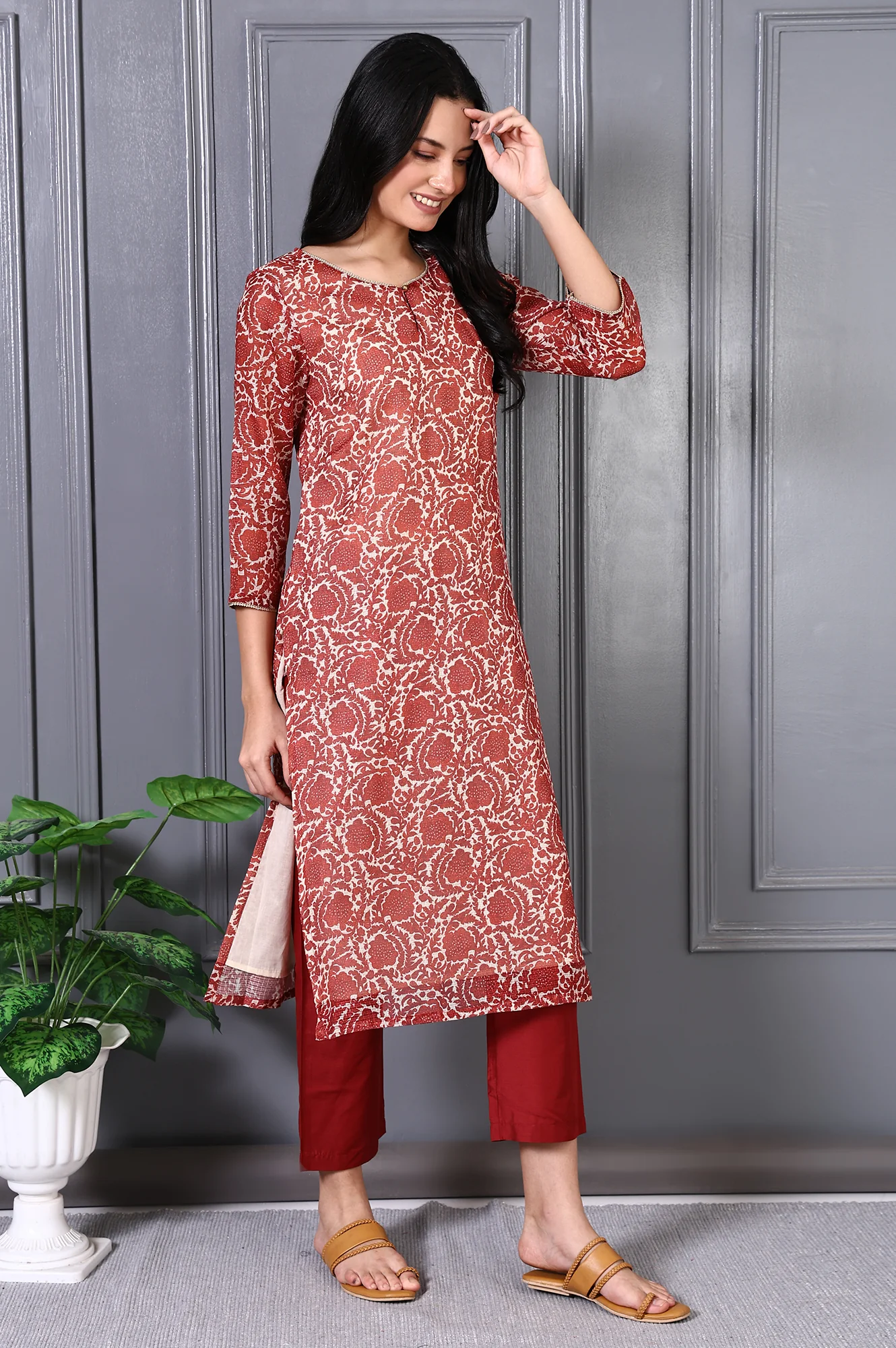 Red Floral Printed Kota Straight Kurta, Pants and Dupatta Set - Image 6