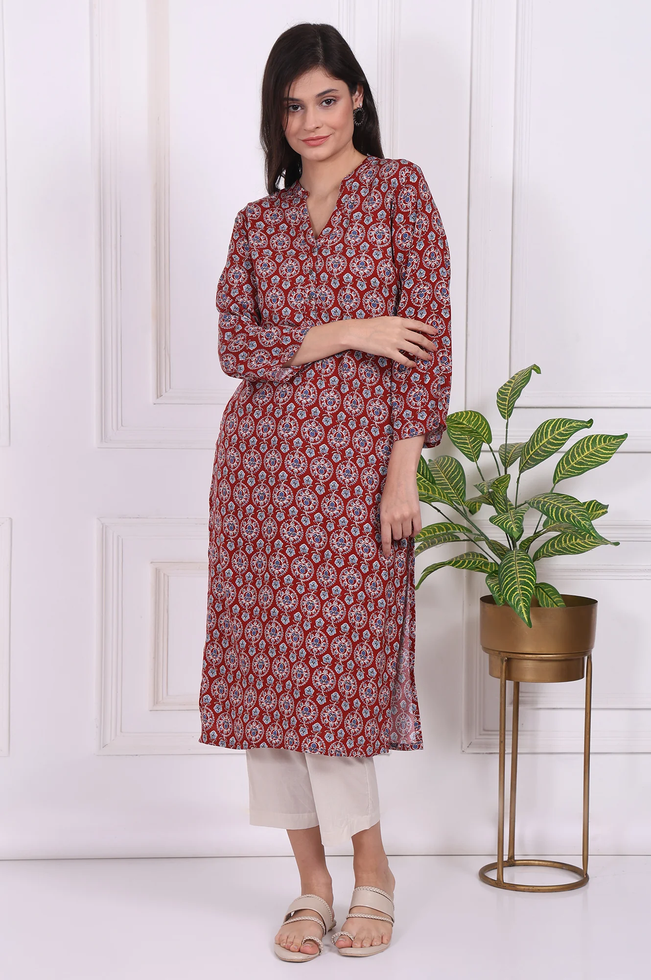 Red Floral Printed Rayon Straight Kurta - Image 2