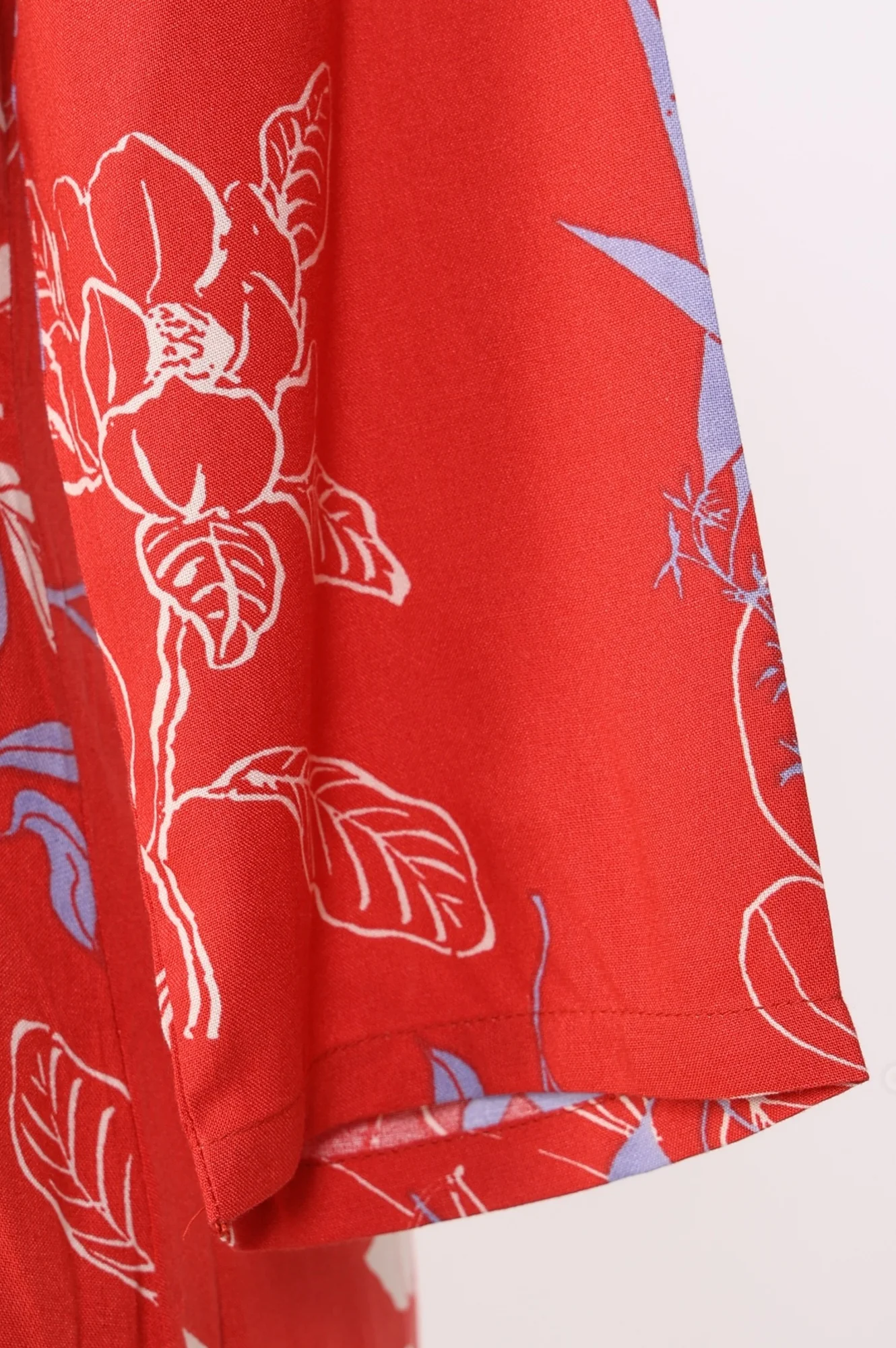 Red Floral Printed Rayon Straight Kurta - Image 7