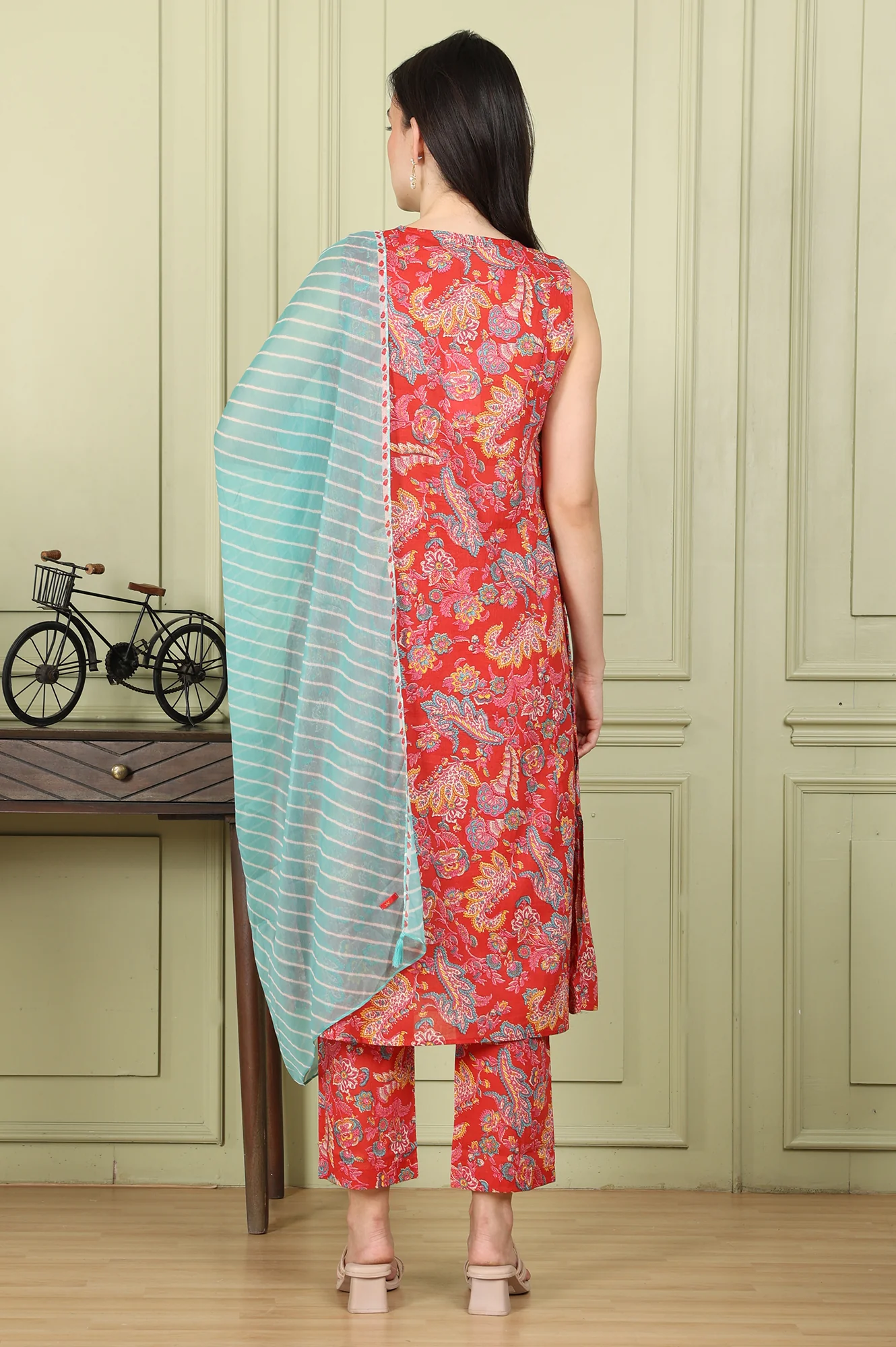 Red Floral Printed Sequined Pure Cotton A-Line Kurta, Straight Pants And Teal Printed Dupatta - Image 5