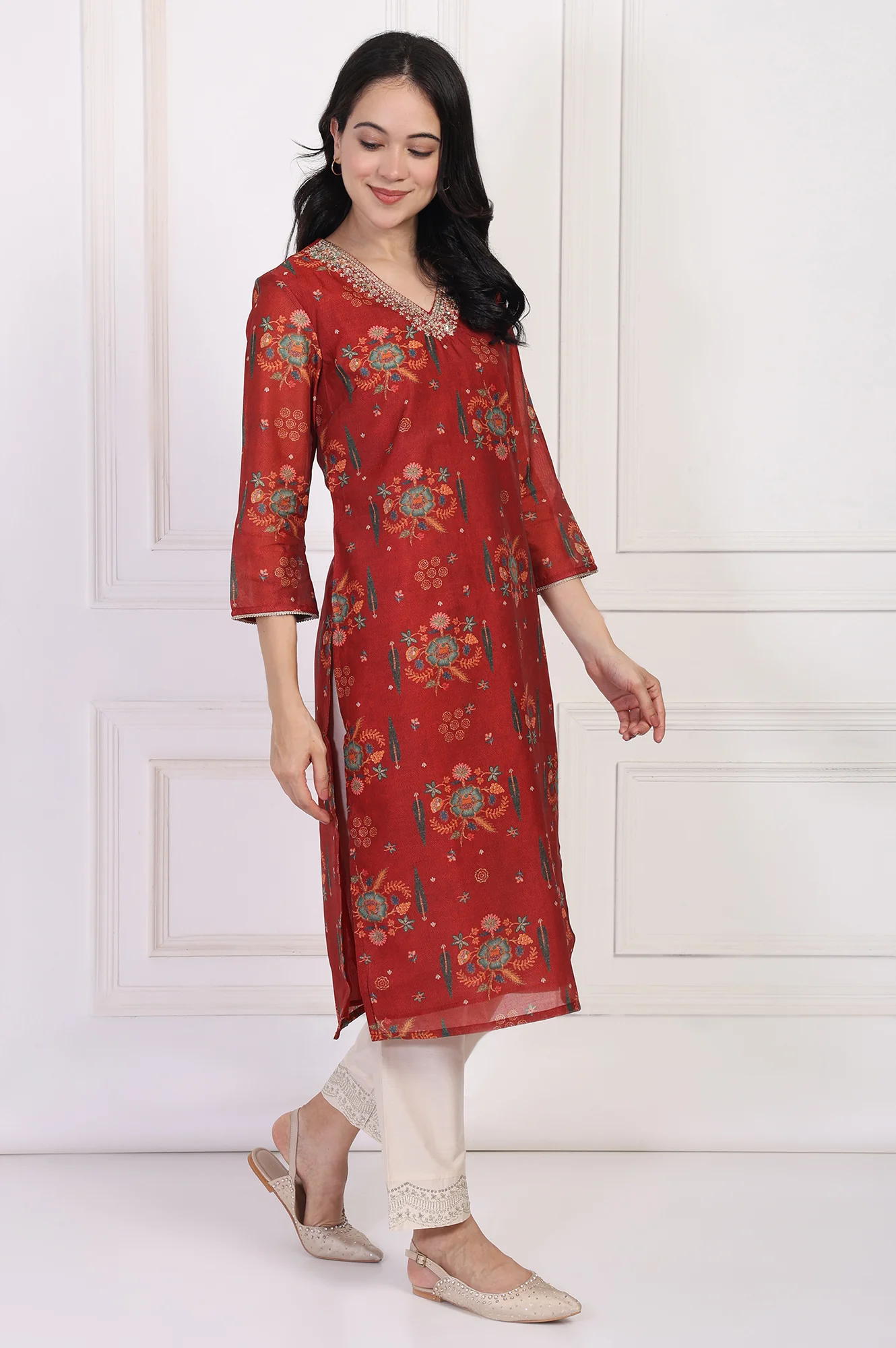Red Floral Printed Sequined Straight Kurta - Image 6