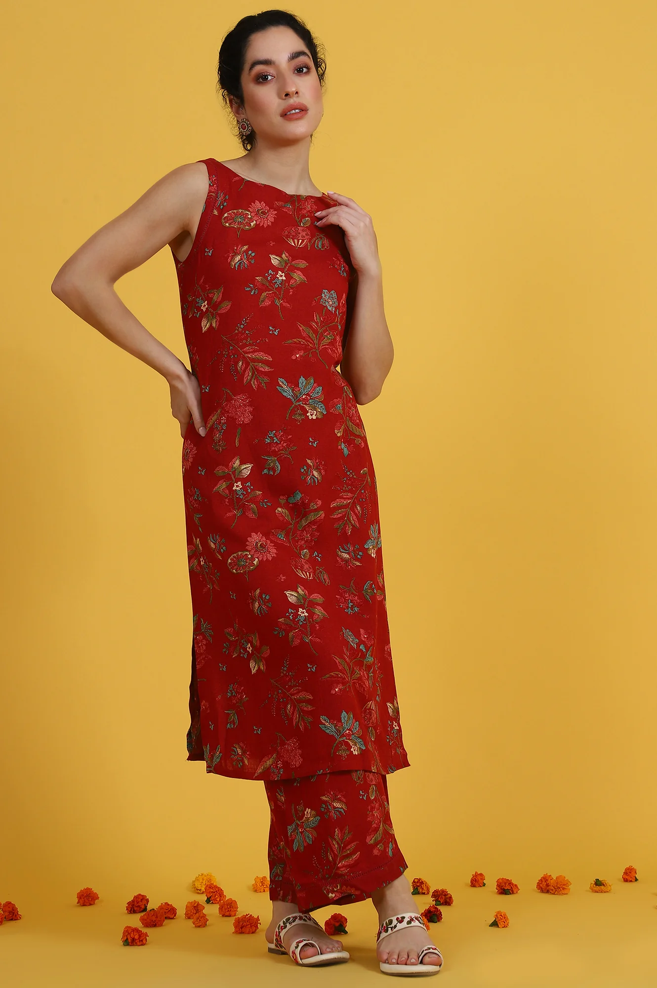 Red Floral Printed Sleeveless A-line Kurta and Flared Pants Co-ord Set - Image 3