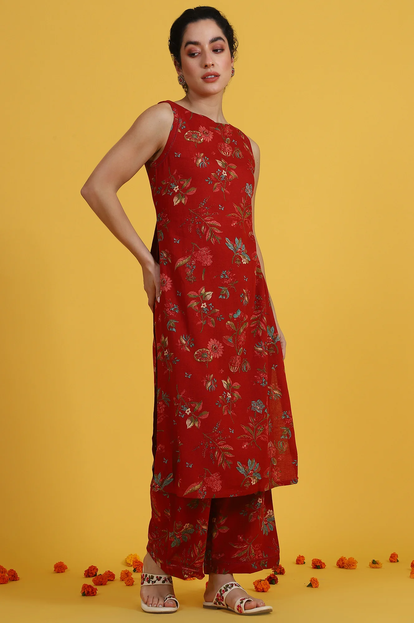 Red Floral Printed Sleeveless A-line Kurta and Flared Pants Co-ord Set - Image 7