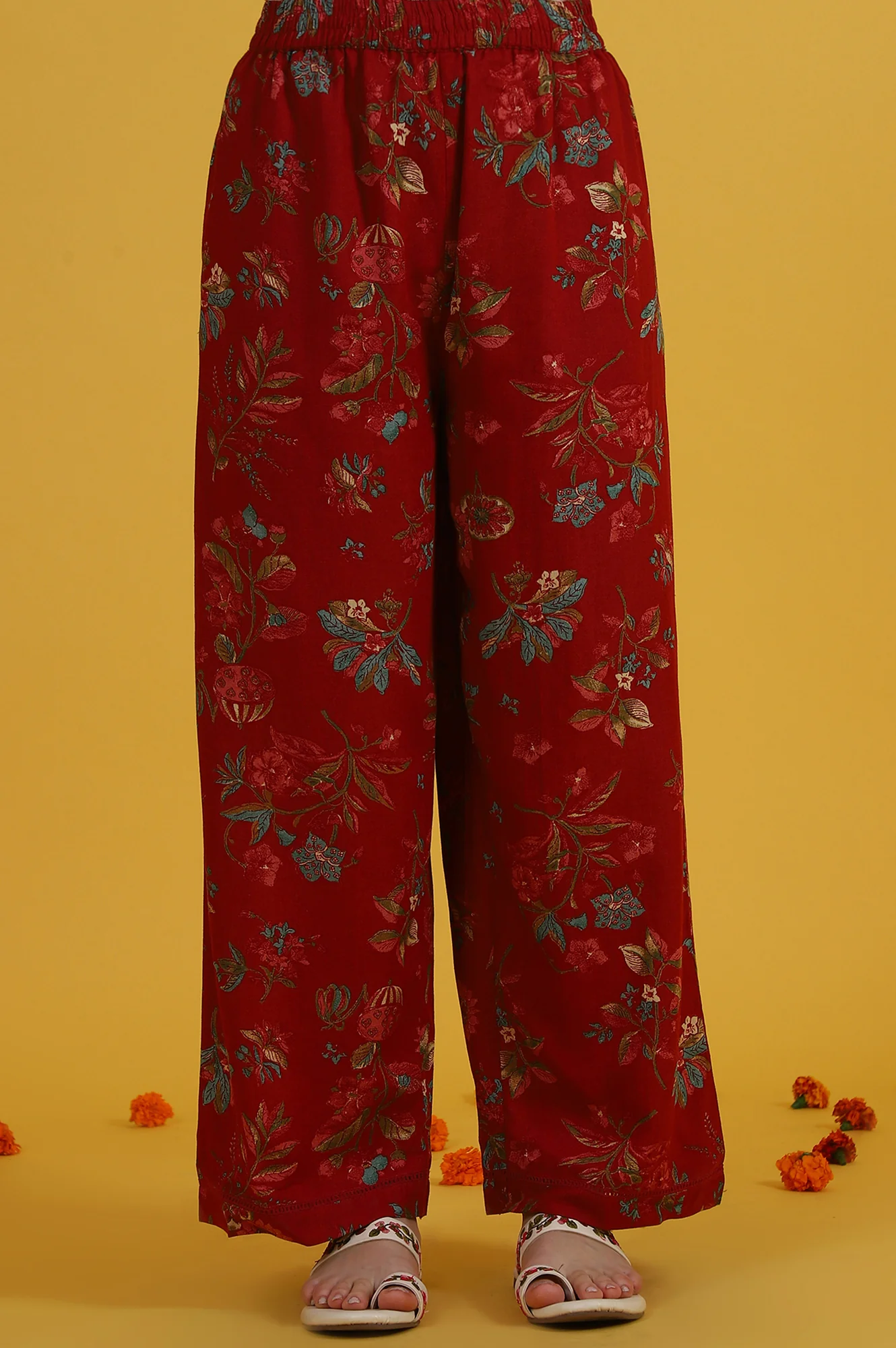 Red Floral Printed Sleeveless A-line Kurta and Flared Pants Co-ord Set - Image 8