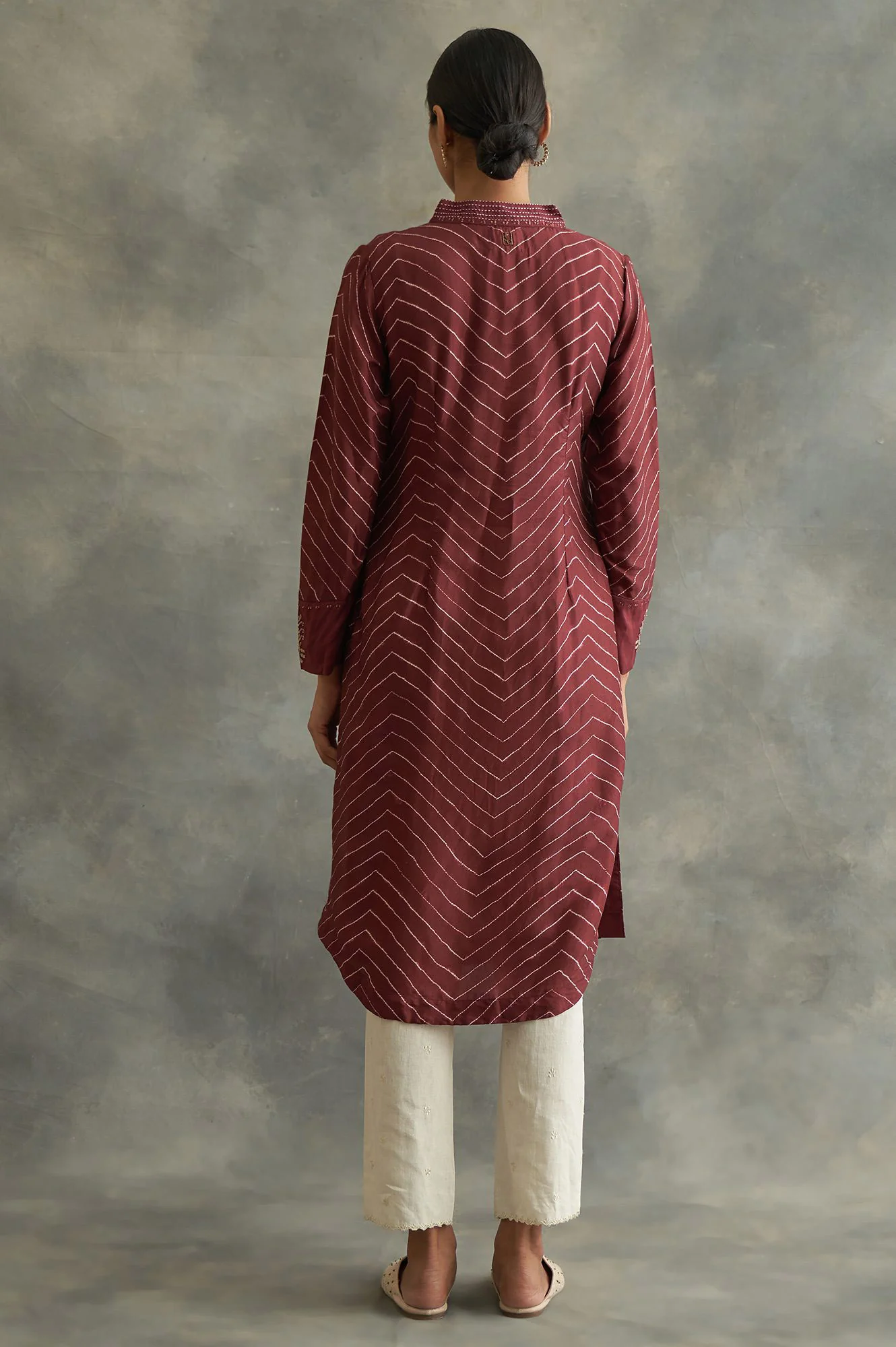 Red kurta With Printed Shibori Pattern - Image 2