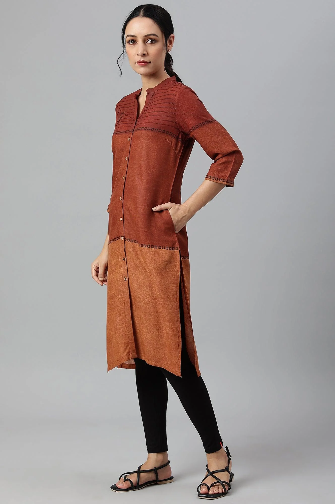 Red Pintuck Colour Block kurta - Image 3