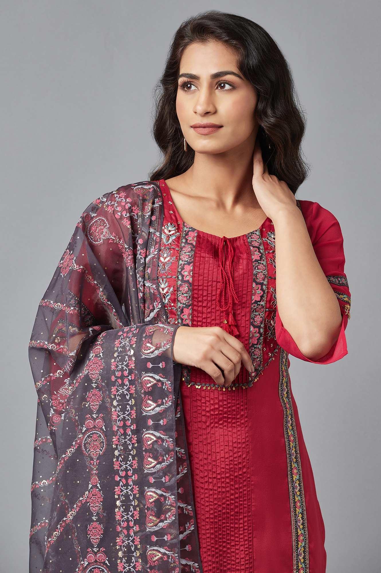 Red Printed kurta, Grey Slim Pants and Dupatta Set - Image 5