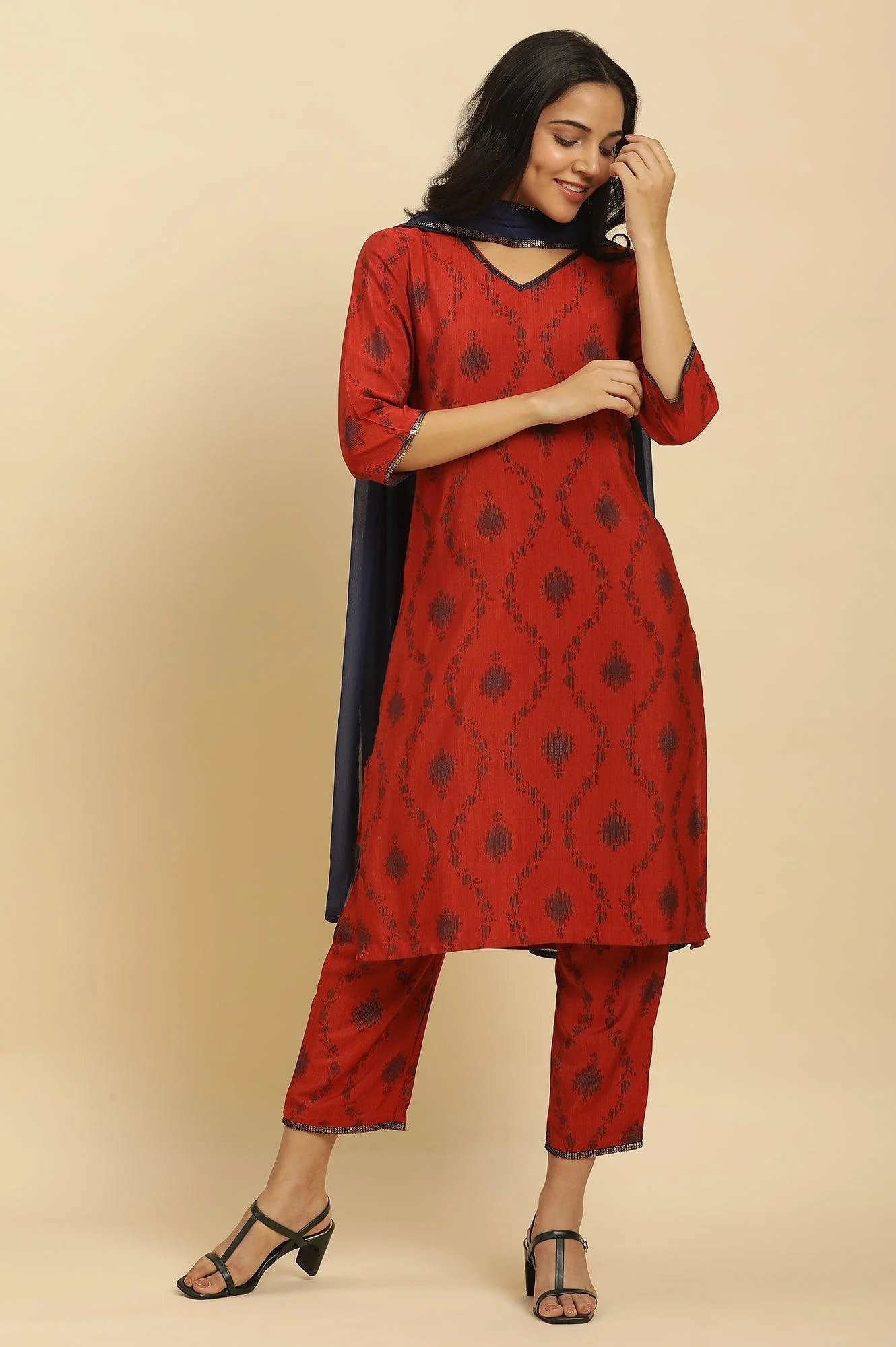 Red Sequined Printed Kurta, Pants And Dupatta Set - Image 2