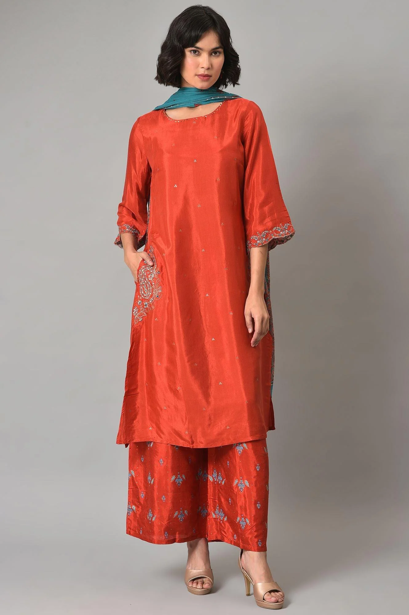 Red Shantung Embroidered kurta With Parallel Pants And Dupatta