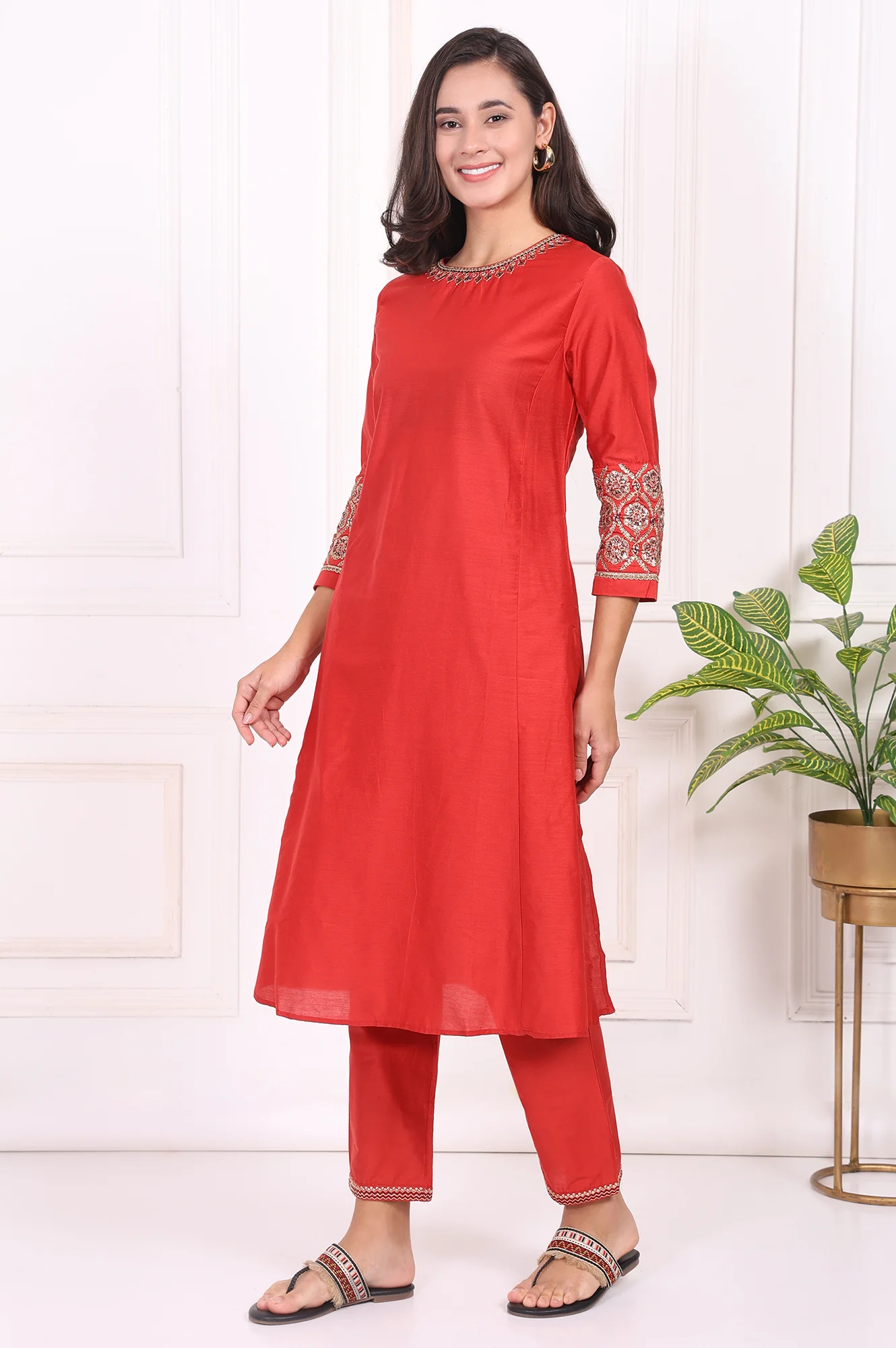 Red Solid Embroidered Straight Kurta and Straight Pants Set - Image 4