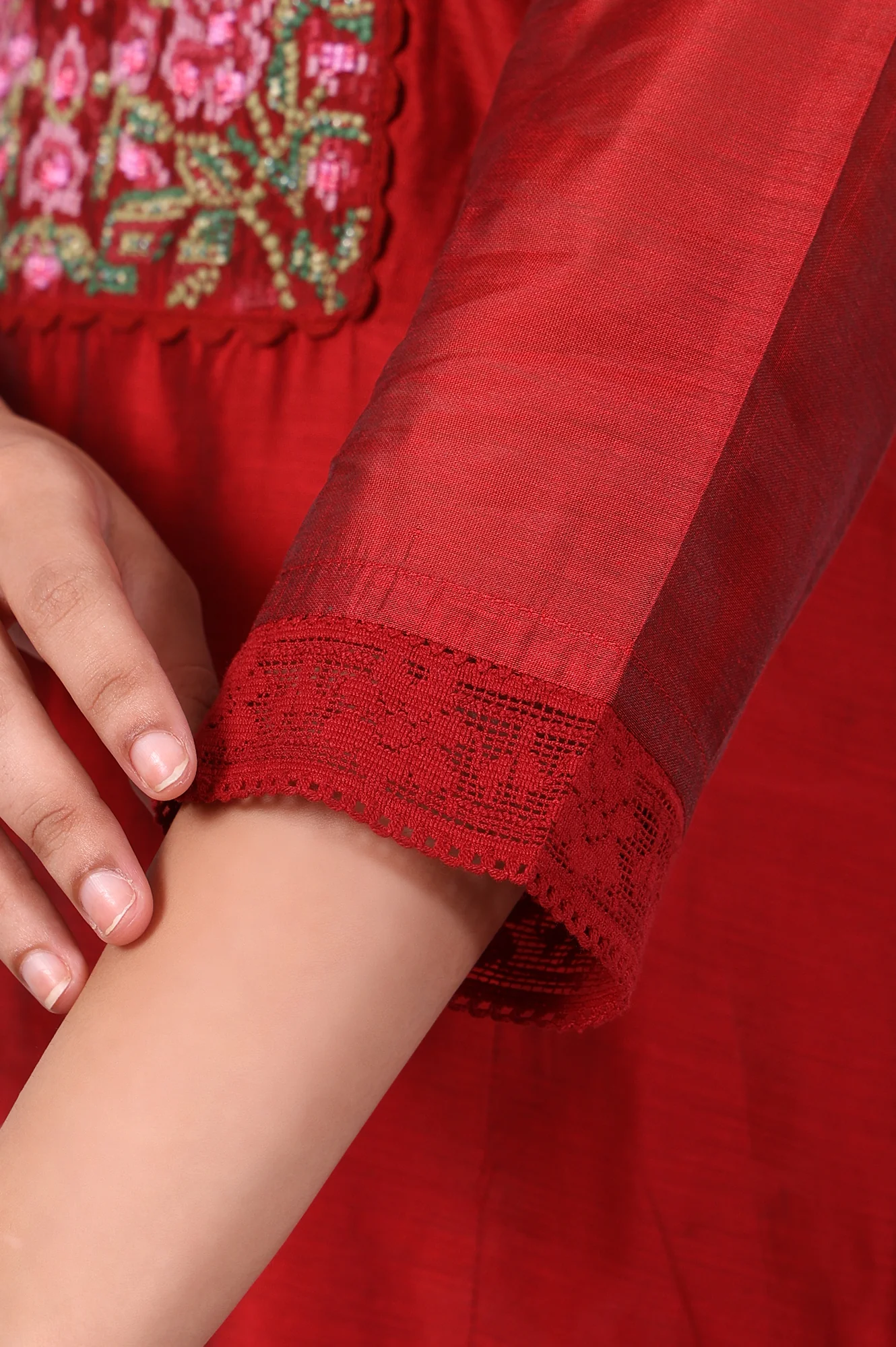 Red Thread Embroidered Chanderi Straight Kurta - Image 7