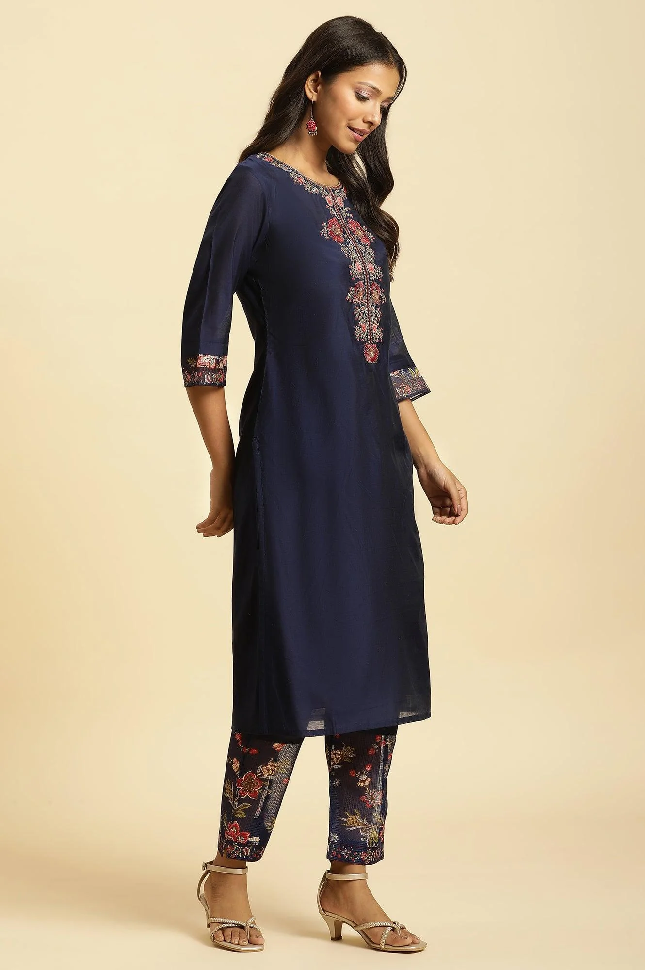 Royal Blue Embroidered Kurta, Pants And Dupatta Set - Image 6